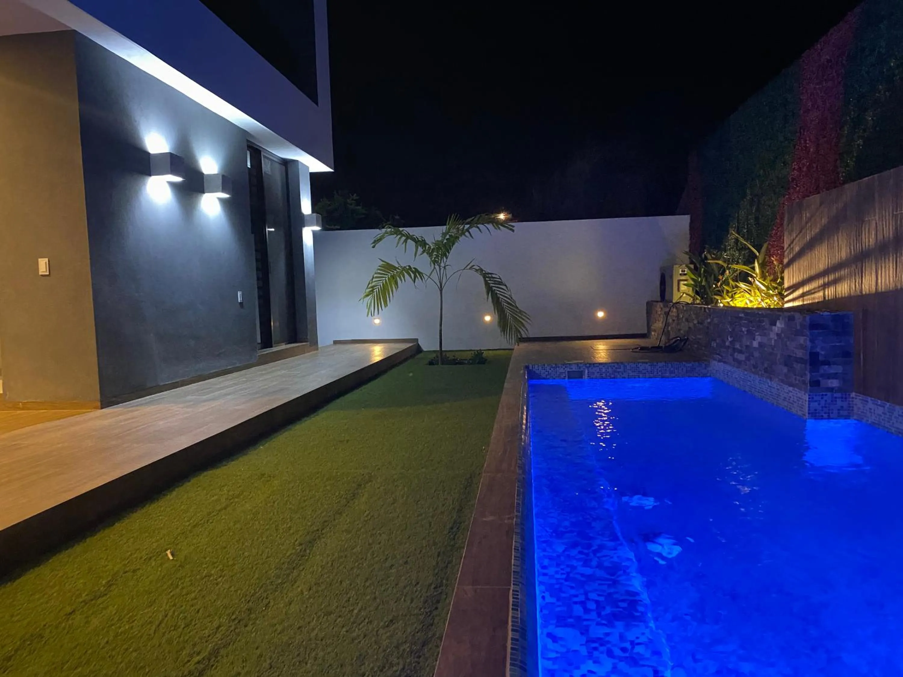 Night in Tamaran casa de playa Pescadores 16