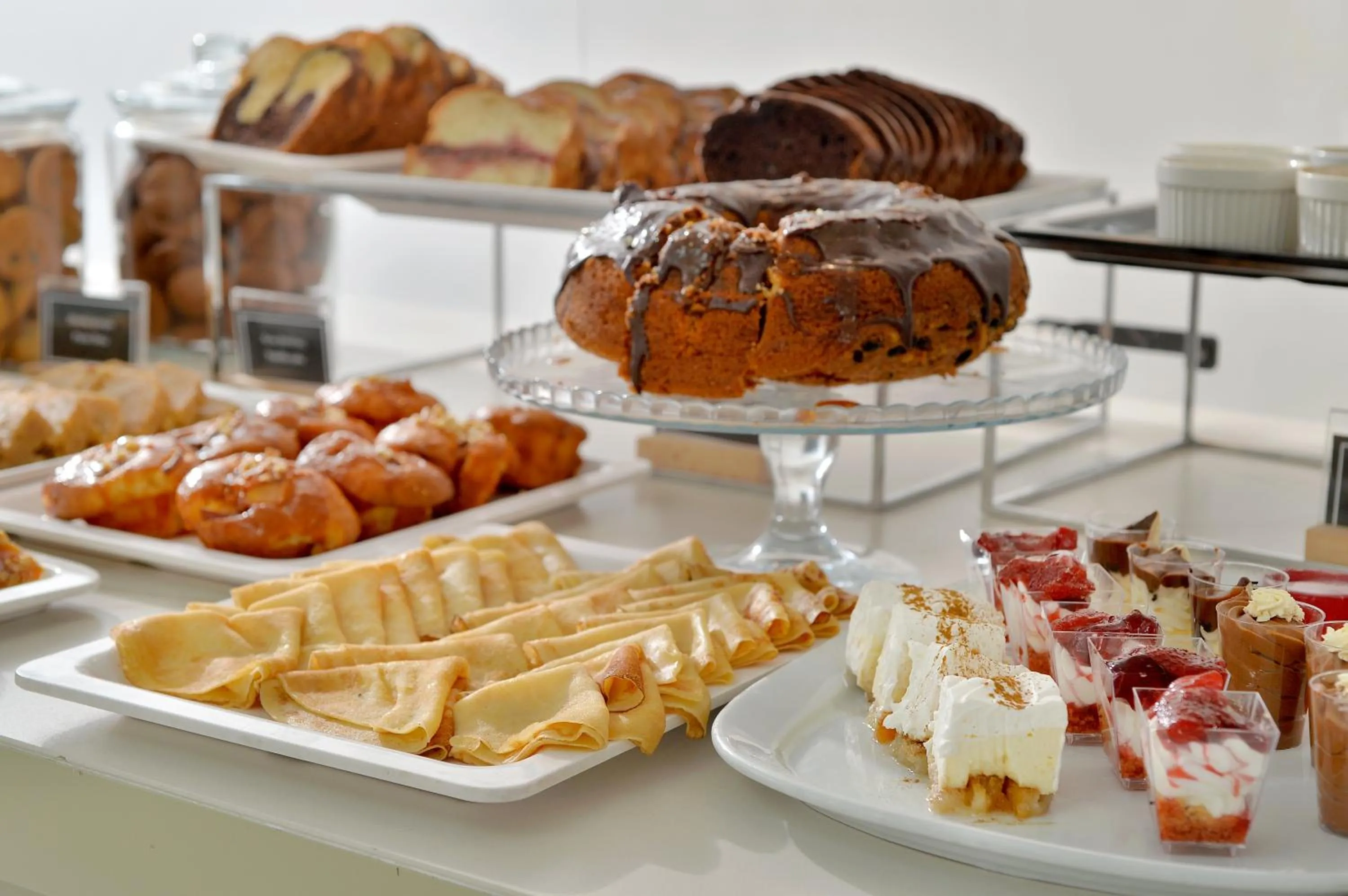 Food and drinks in Airotel Achaia Beach