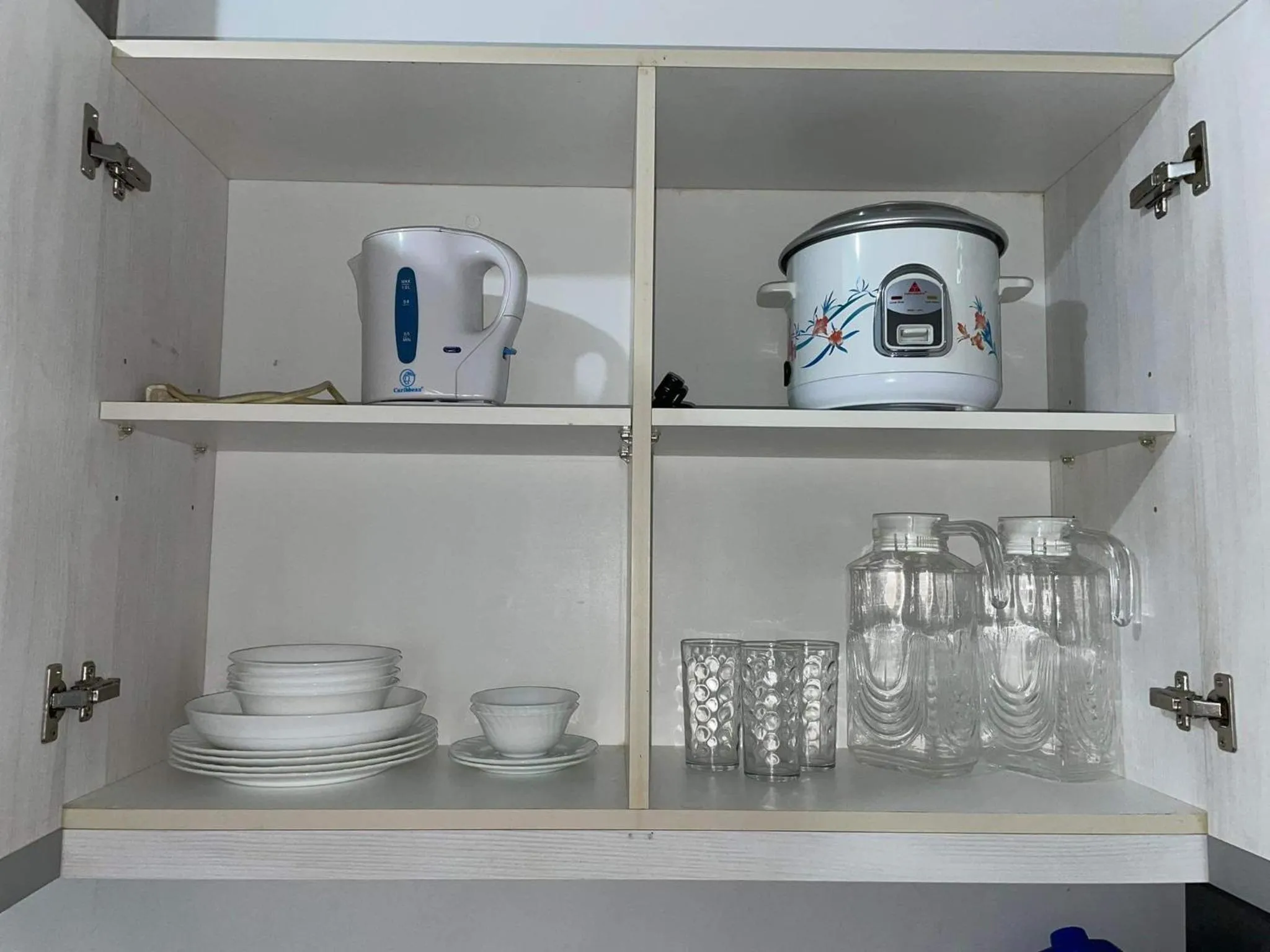 Azure Urban Resort with WIFI and Netflix