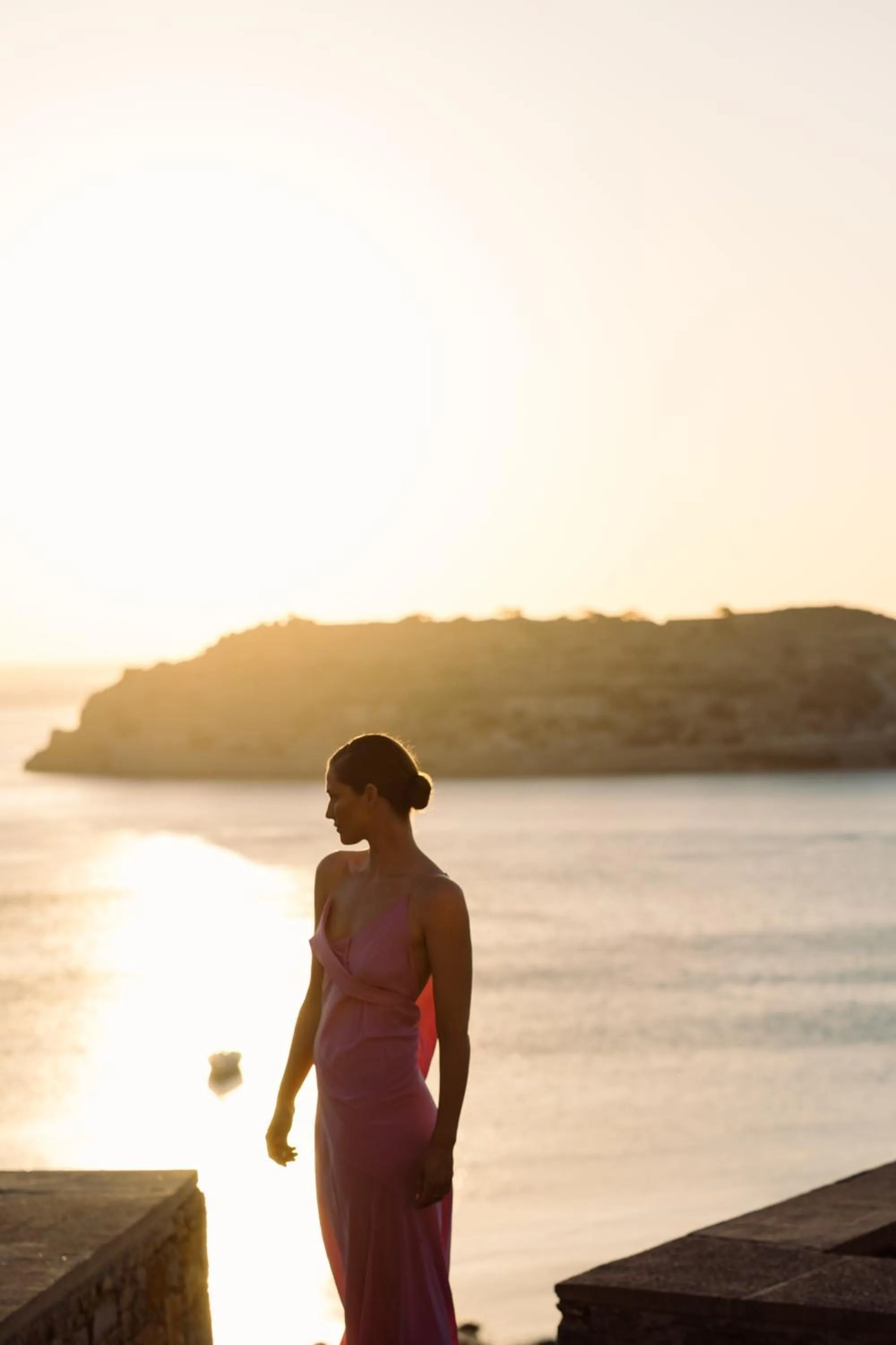 People in Phāea Blue - Small Luxury Hotels of the World