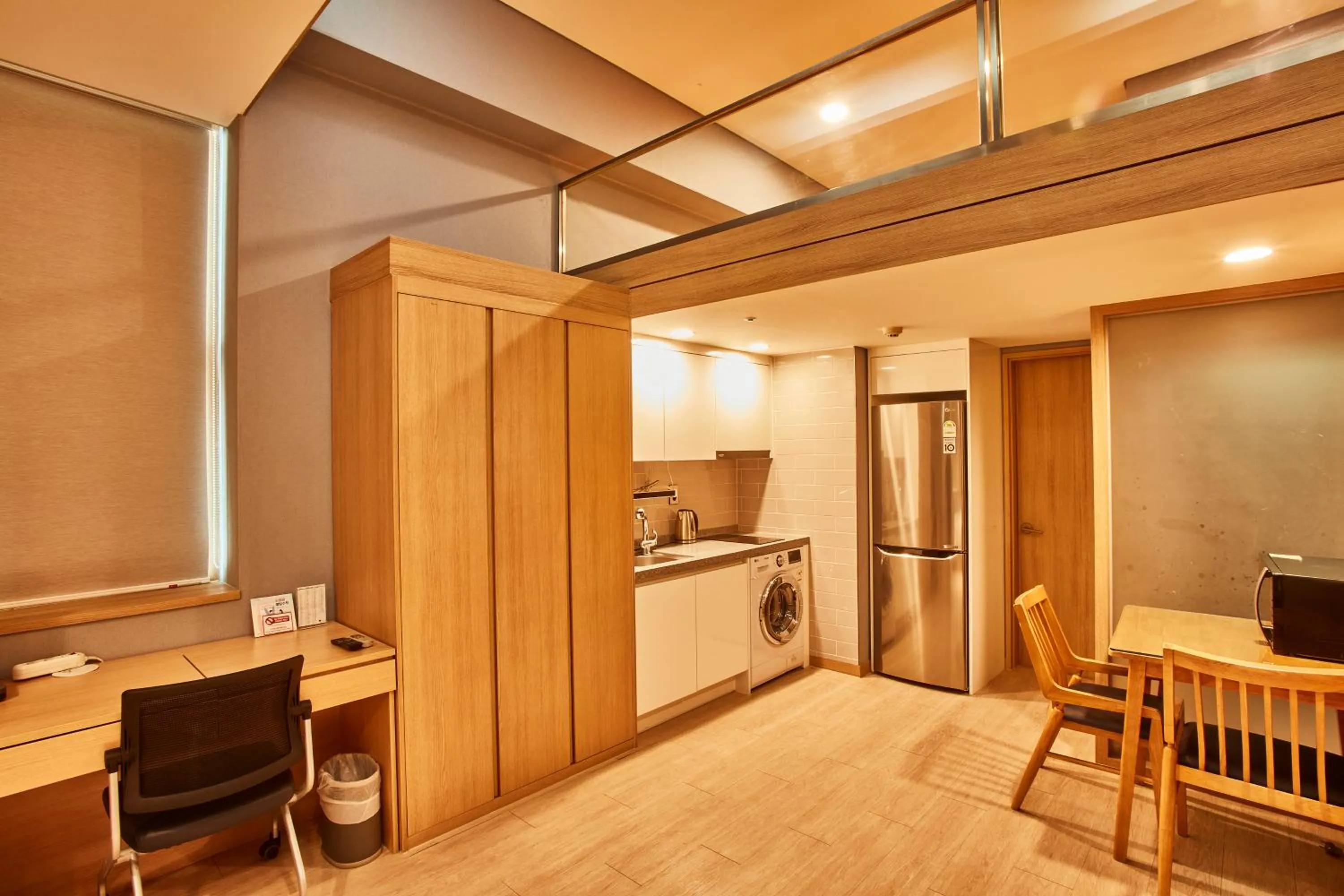 Kitchen/Kitchenette in Provista Hotel