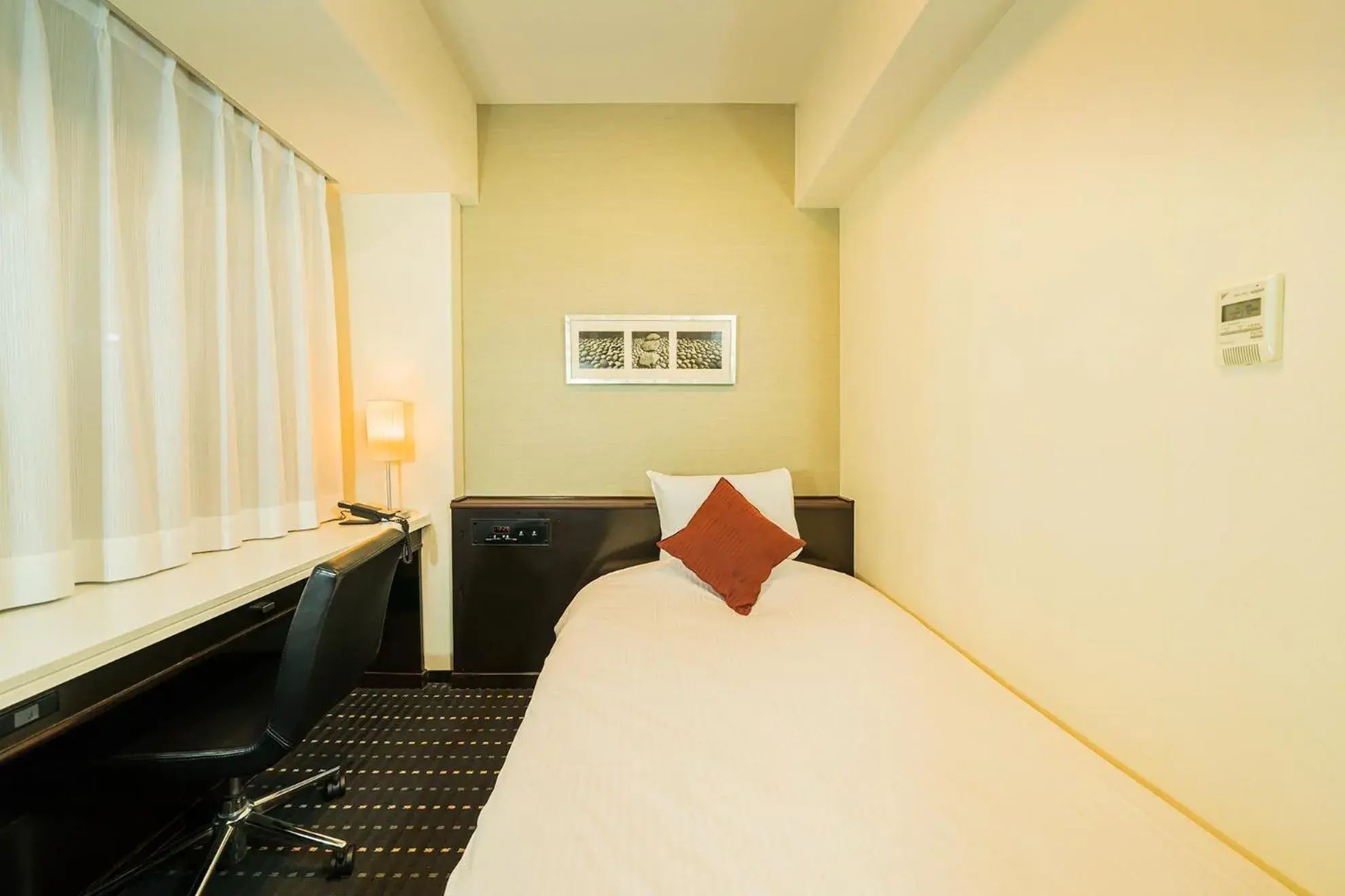 Single Room - single occupancy - Non-Smoking in Kanda Station Hotel Single Room - single occupancy - Non-Smoking in Kanda Station Hotel