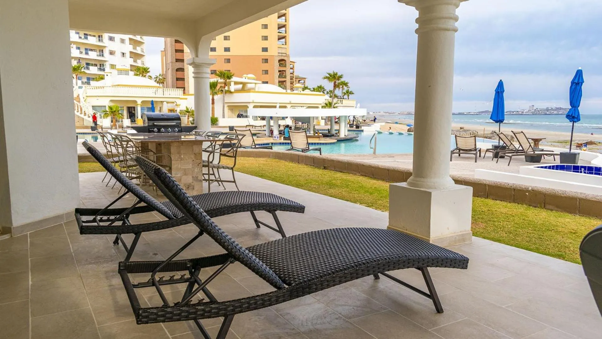 Stunning 3 Bedroom Beach Villa on Sandy Beach at Las Palmas Beachfront Resort V-16 villa