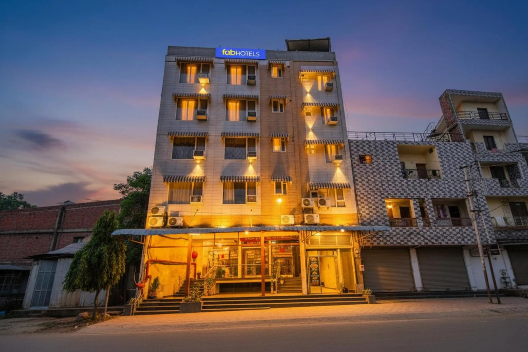 Property building in Via GS