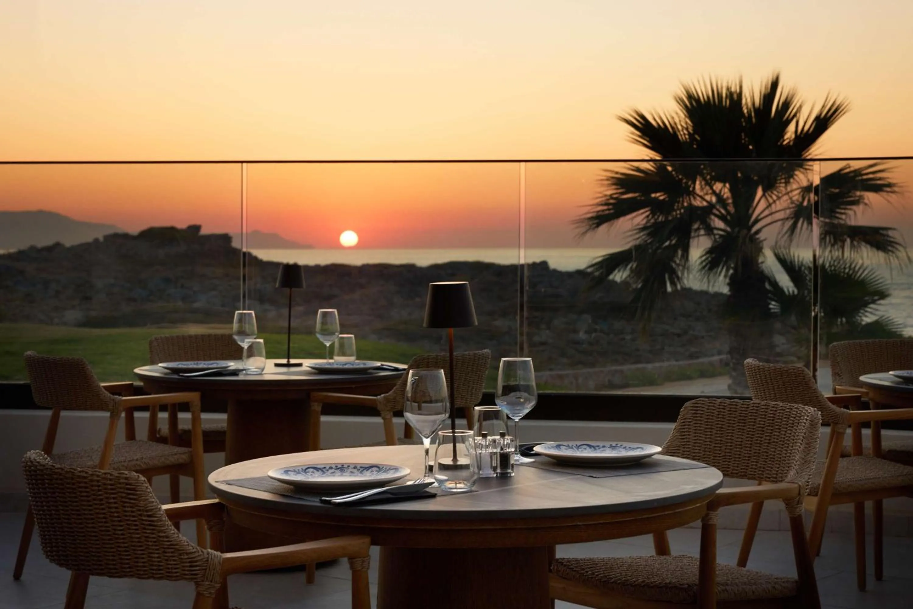 Restaurant/places to eat in Isla Brown Chania Resort, Curio Collection by Hilton