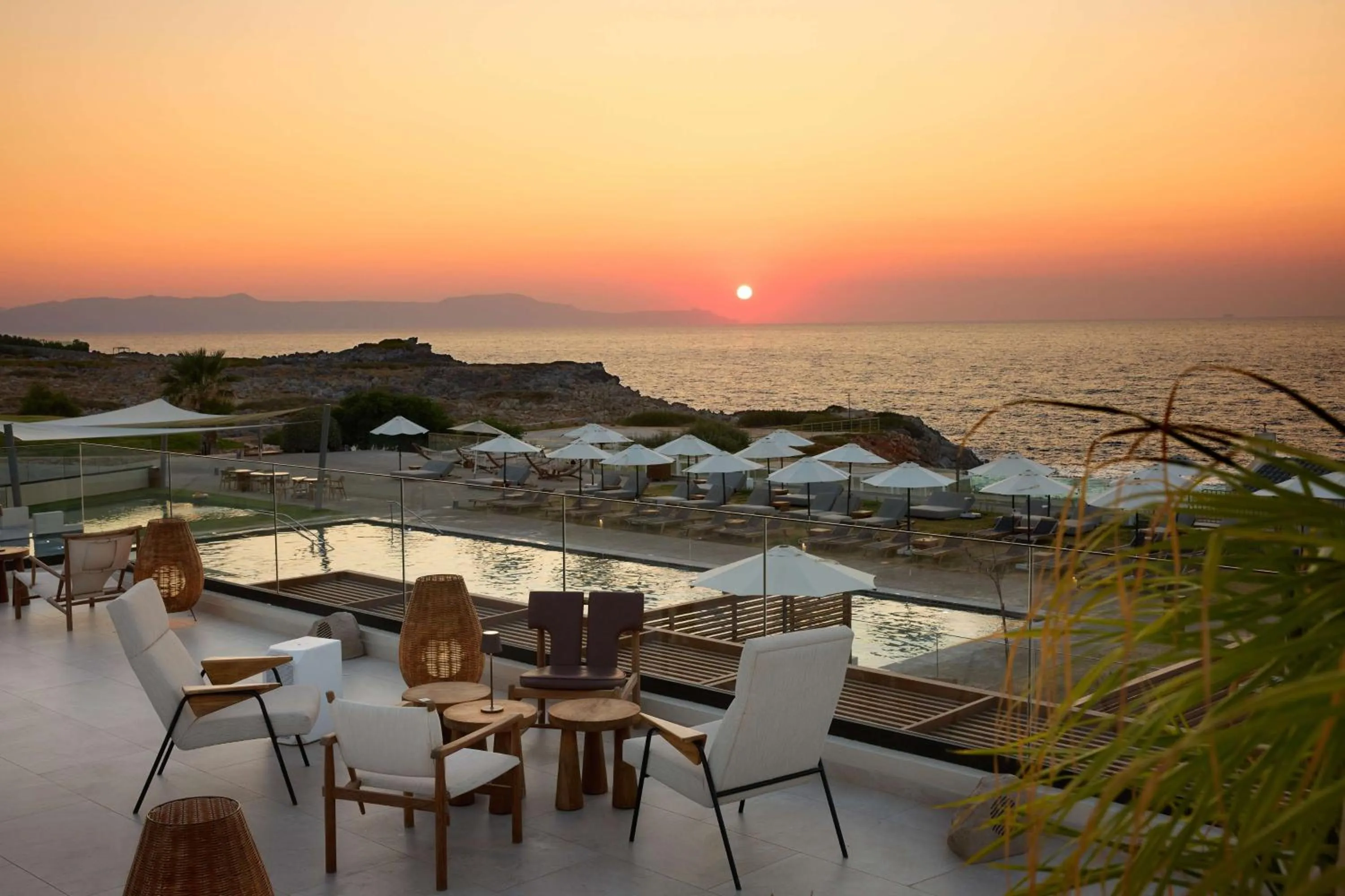 Restaurant/places to eat in Isla Brown Chania Resort, Curio Collection by Hilton