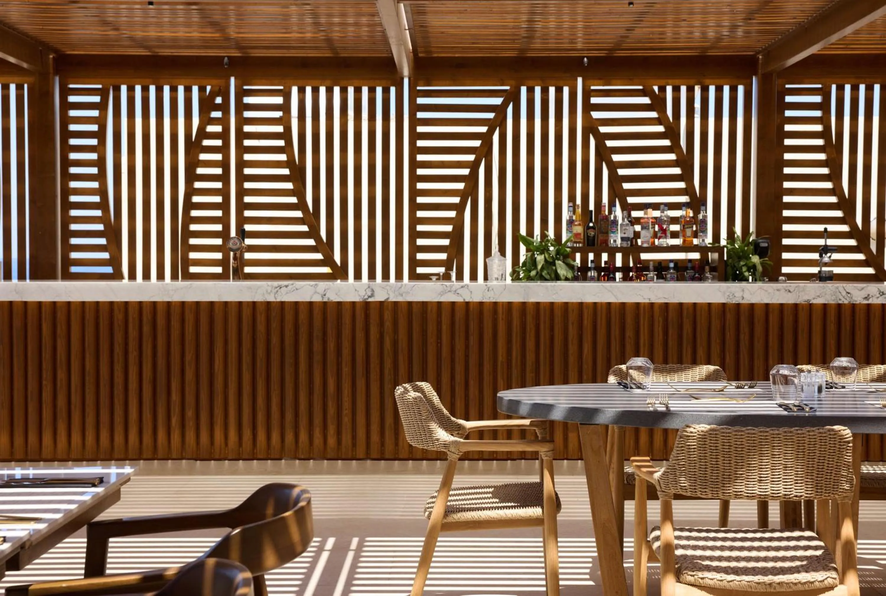 Restaurant/places to eat in Isla Brown Chania Resort, Curio Collection by Hilton