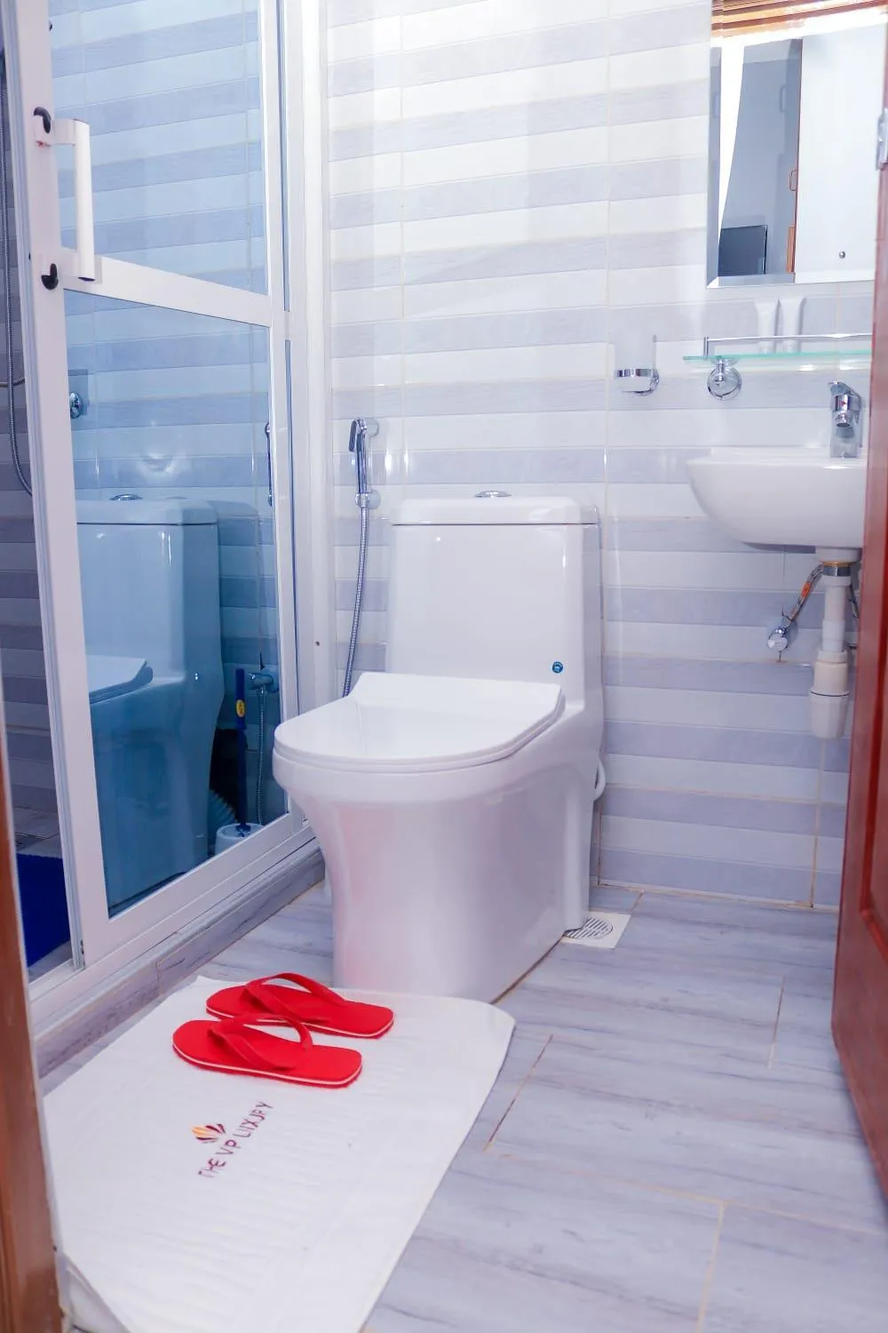 Bathroom in The VIP Luxury Lounge Hotel