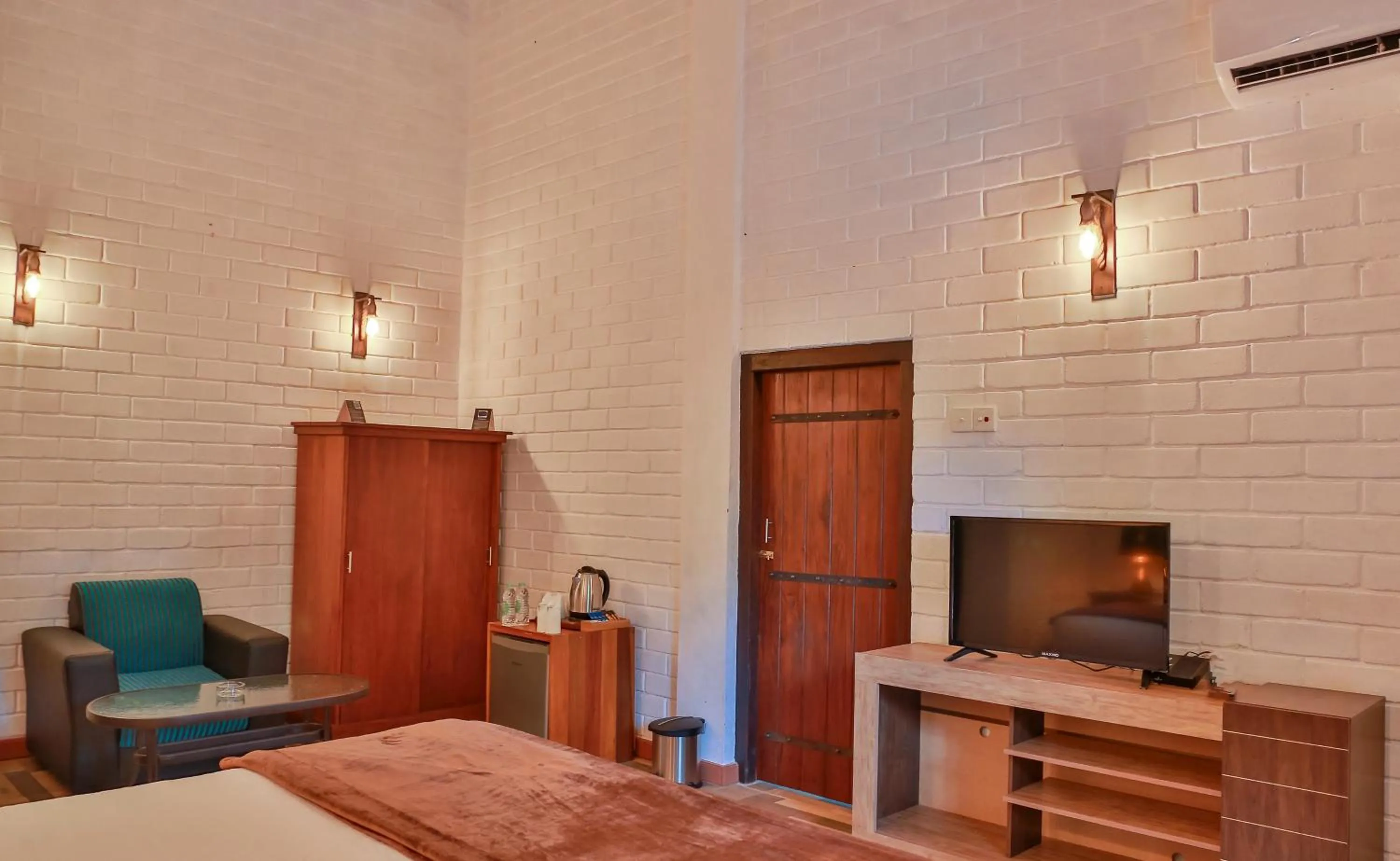 Living room, Bed in Tepraas Sigiriya