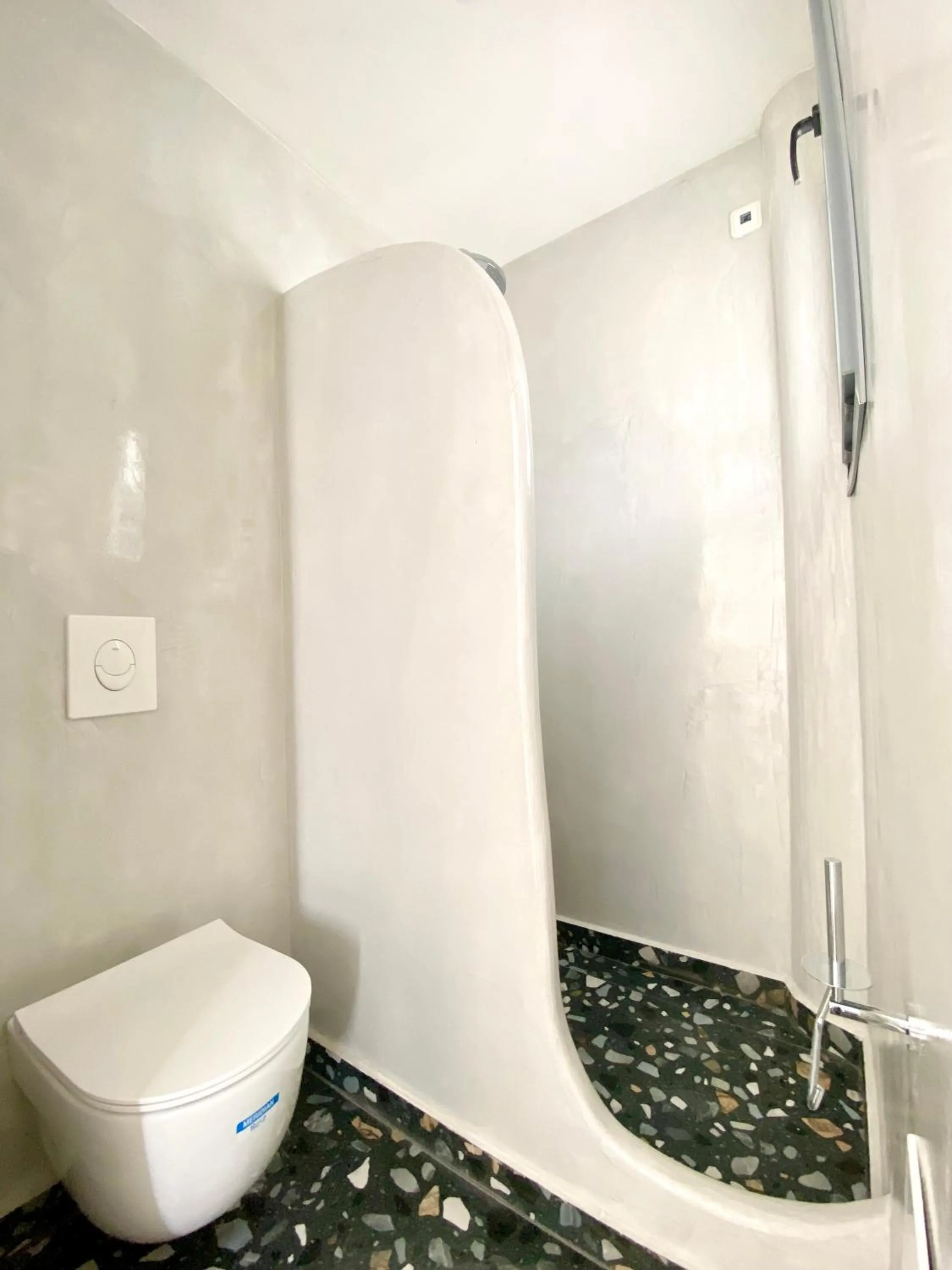 Bathroom in Anny Studios & Rooms Perissa Beach