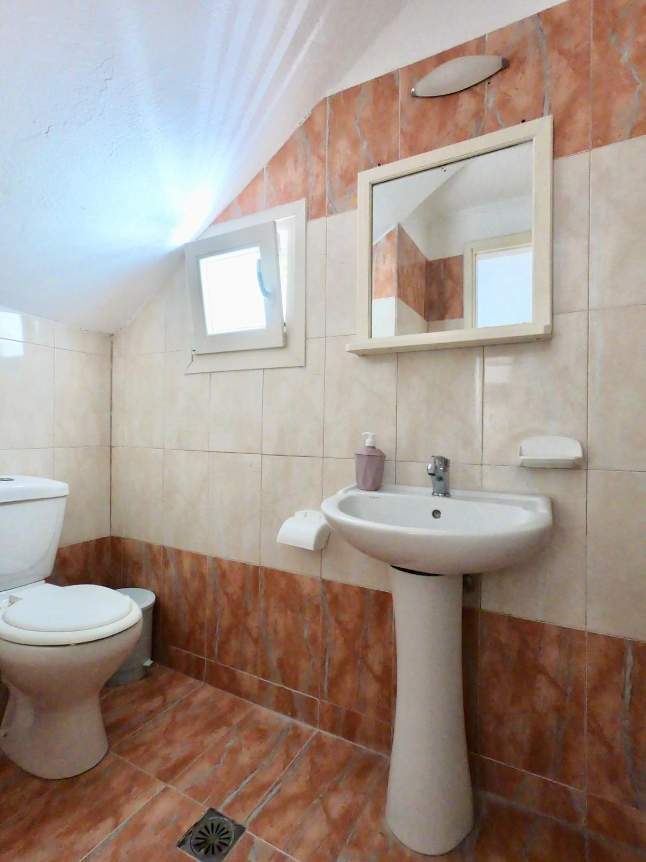 Bathroom in Anny Studios & Rooms Perissa Beach