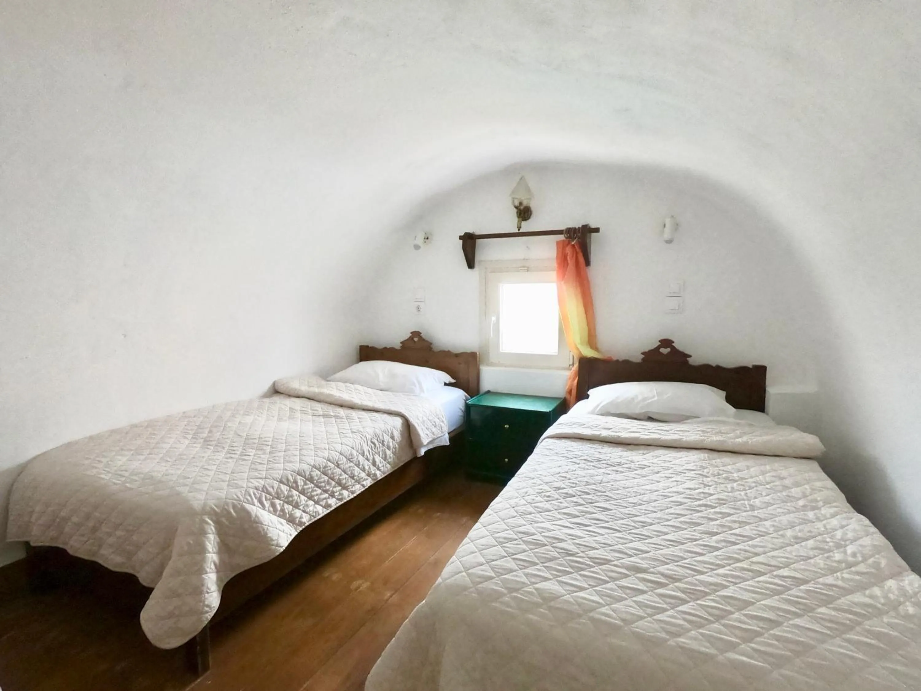 Bedroom, Bed in Anny Studios & Rooms Perissa Beach