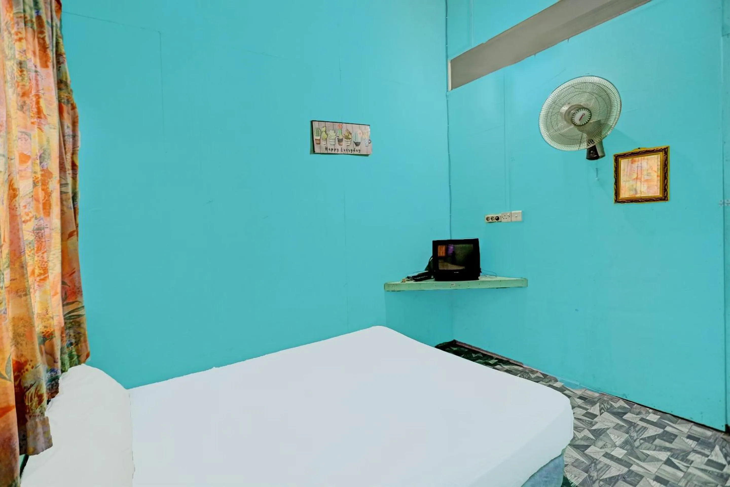 Bedroom, Bed in Hotel O Jodoh Stay SyariahNearPelabuhan Feri Harbor Bay