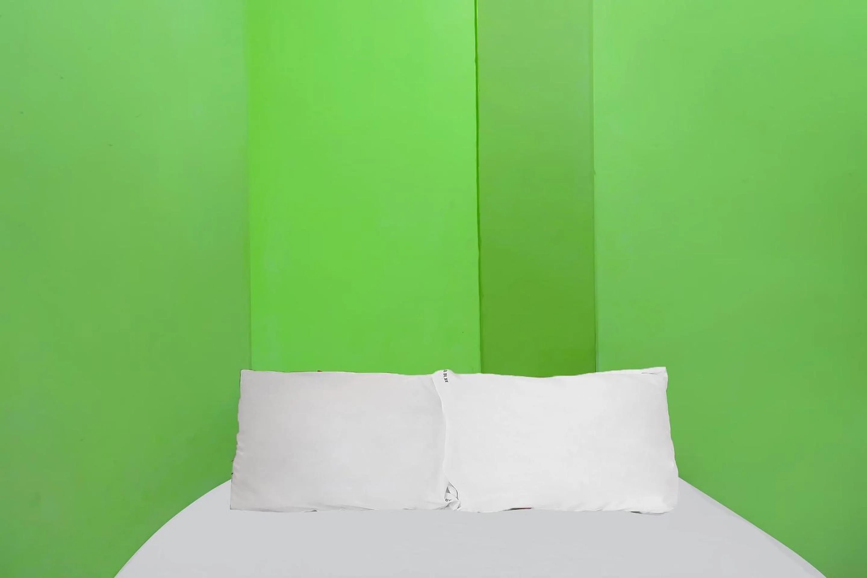 Bedroom, Bed in Hotel O Penginapan Pak DheNearMall Nagoya Hill