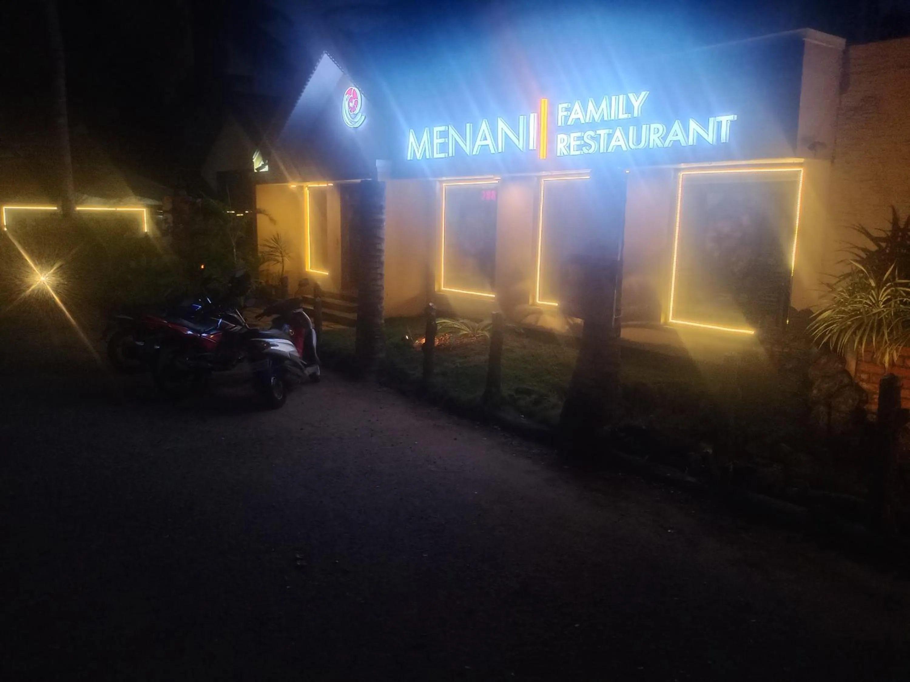 Restaurant/places to eat in Pearlspot Hotel