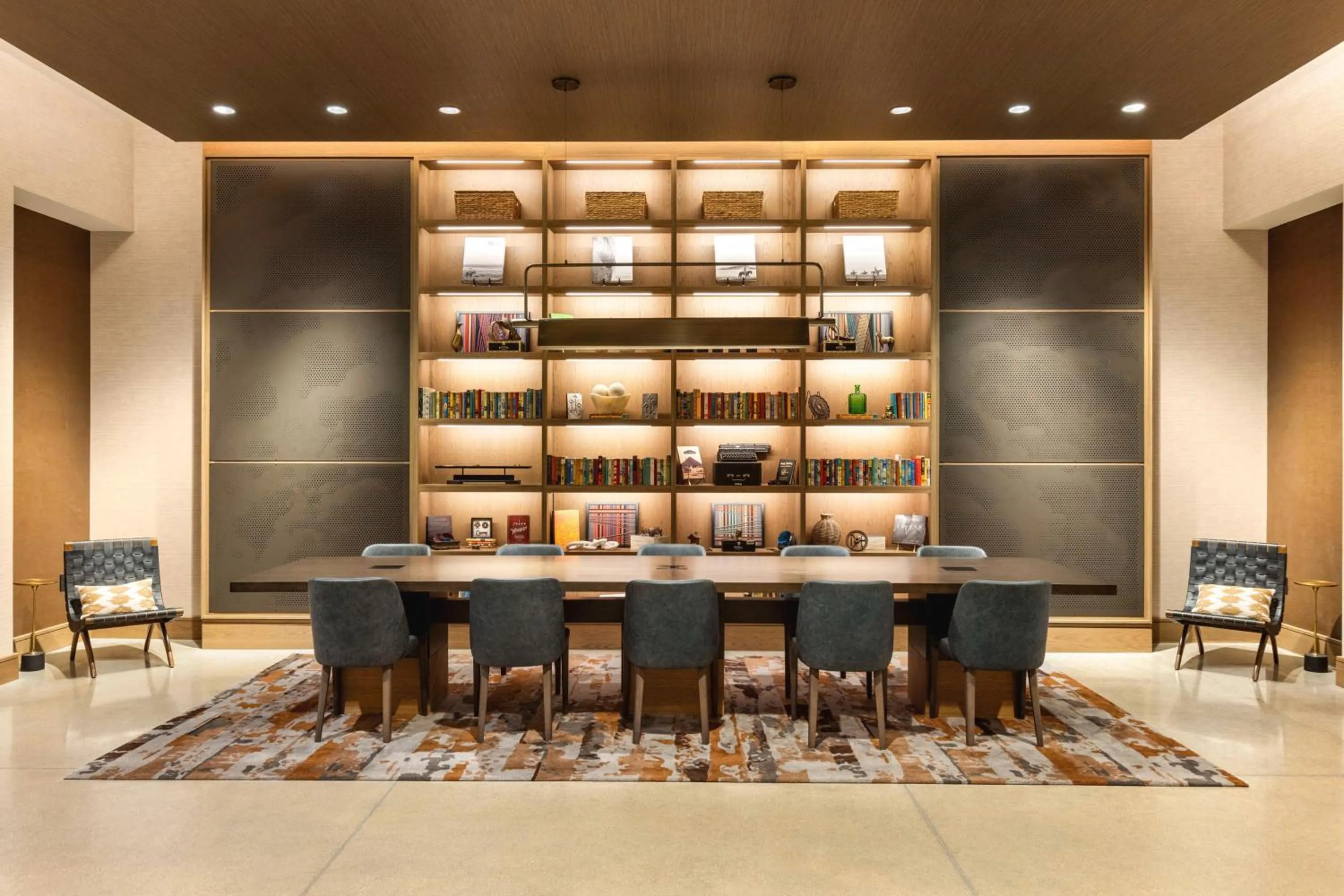 Lobby or reception in Doubletree By Hilton Abilene Downtown Convention Center