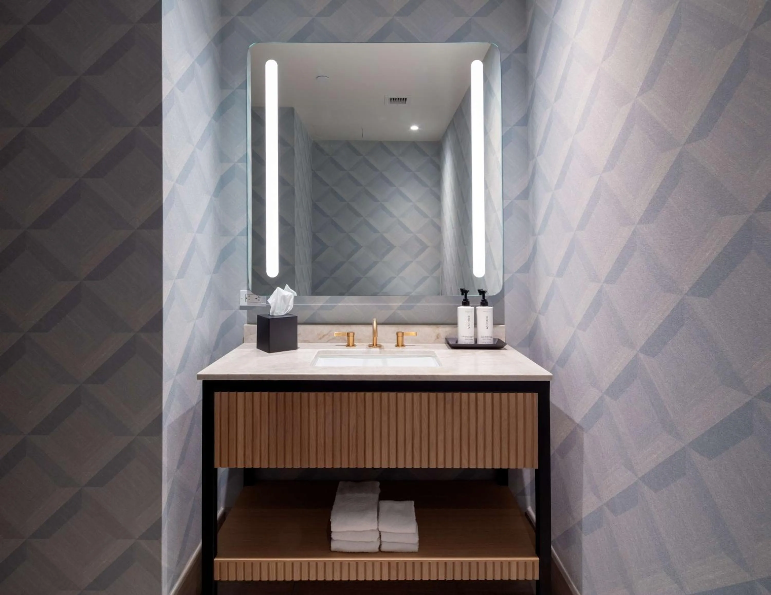 Bathroom in Tempo By Hilton New York Times Square