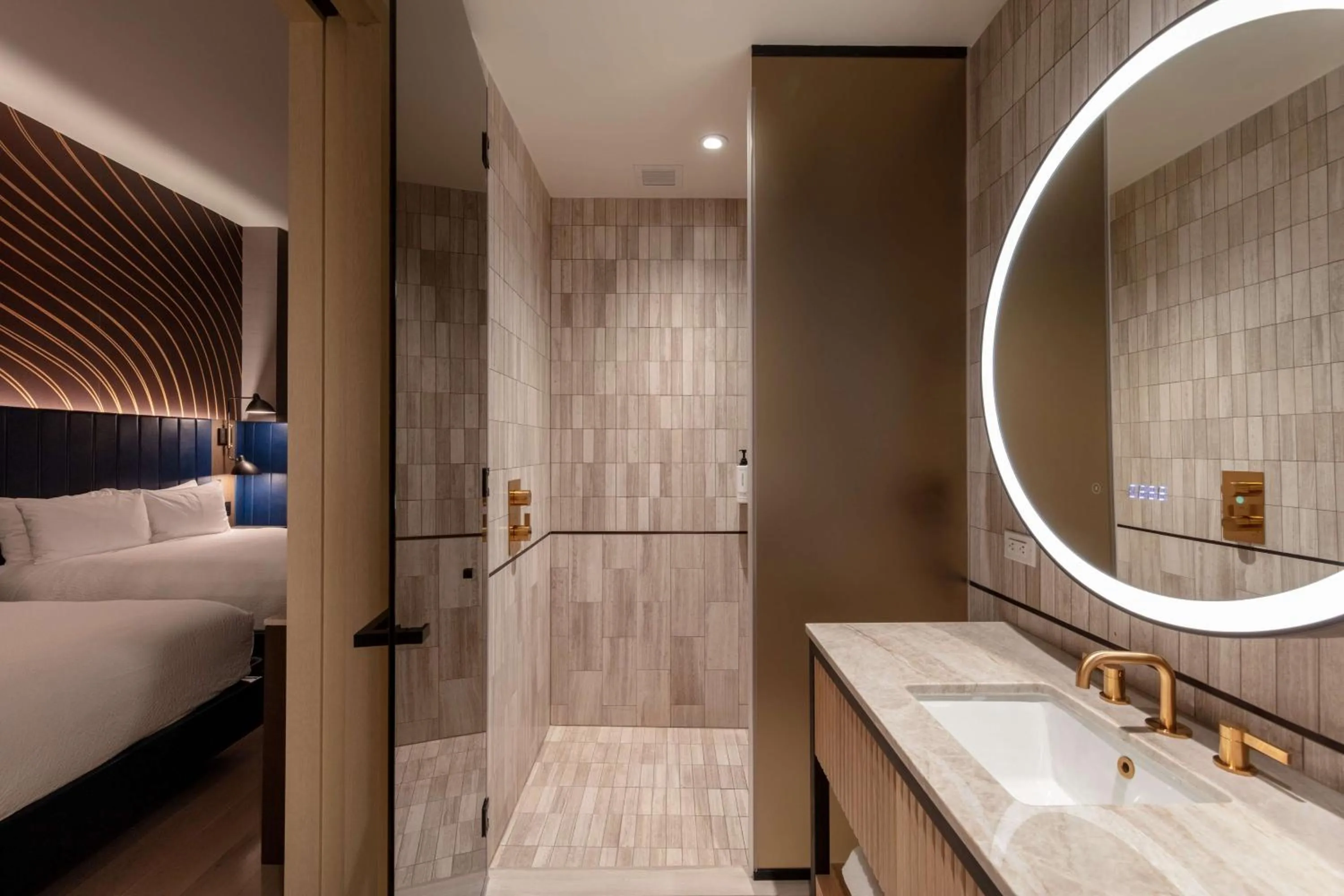 Bathroom, Bed in Tempo By Hilton New York Times Square