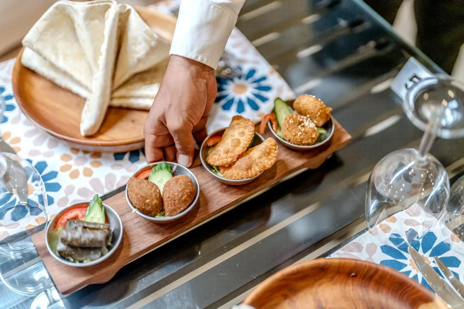 Restaurant/places to eat in Casa Blue Resort