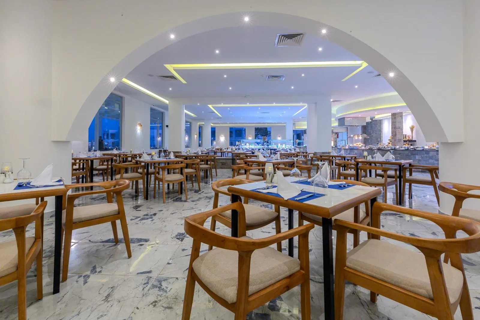 Restaurant/places to eat in Casa Blue Resort