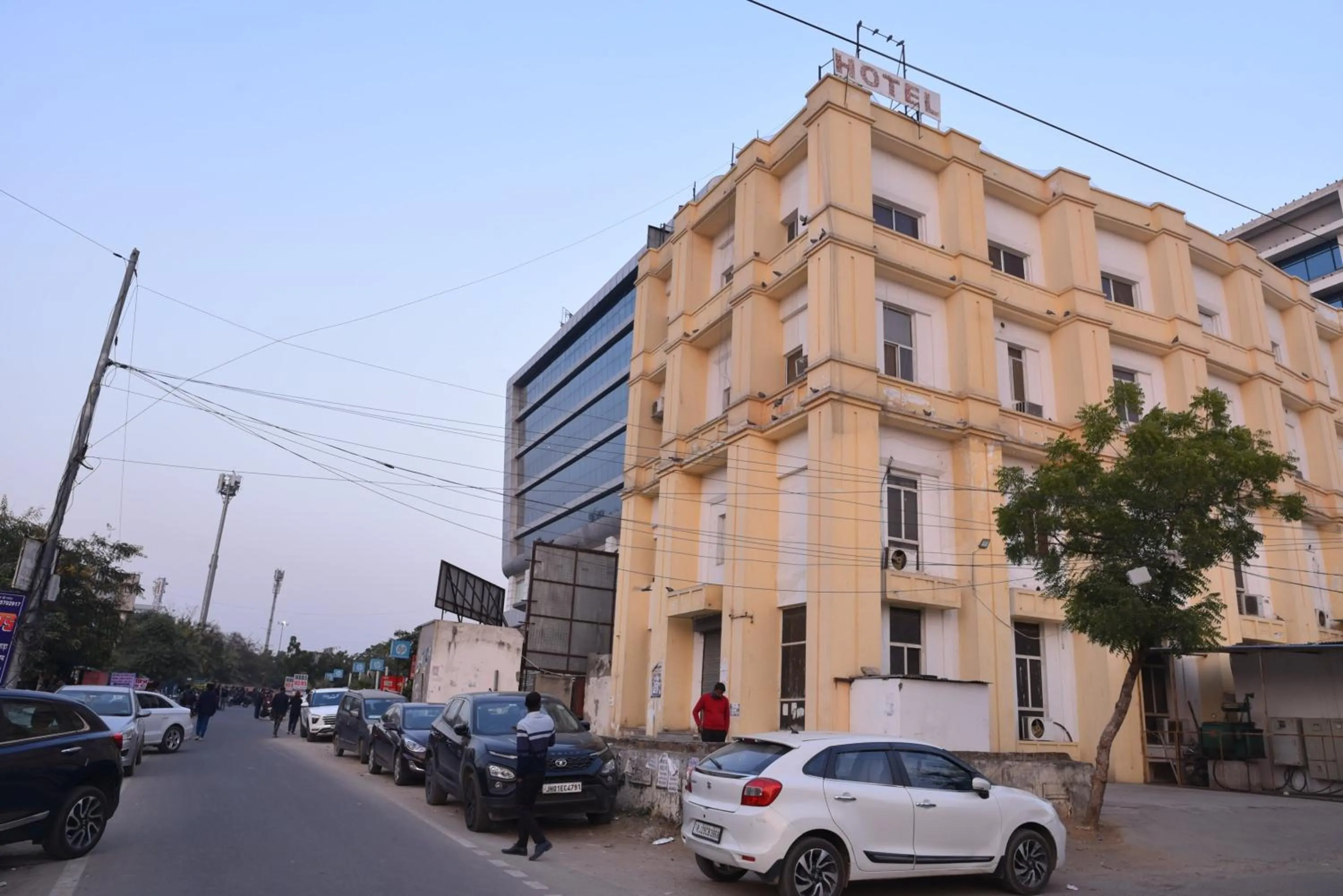 Property building in Hotel C-9