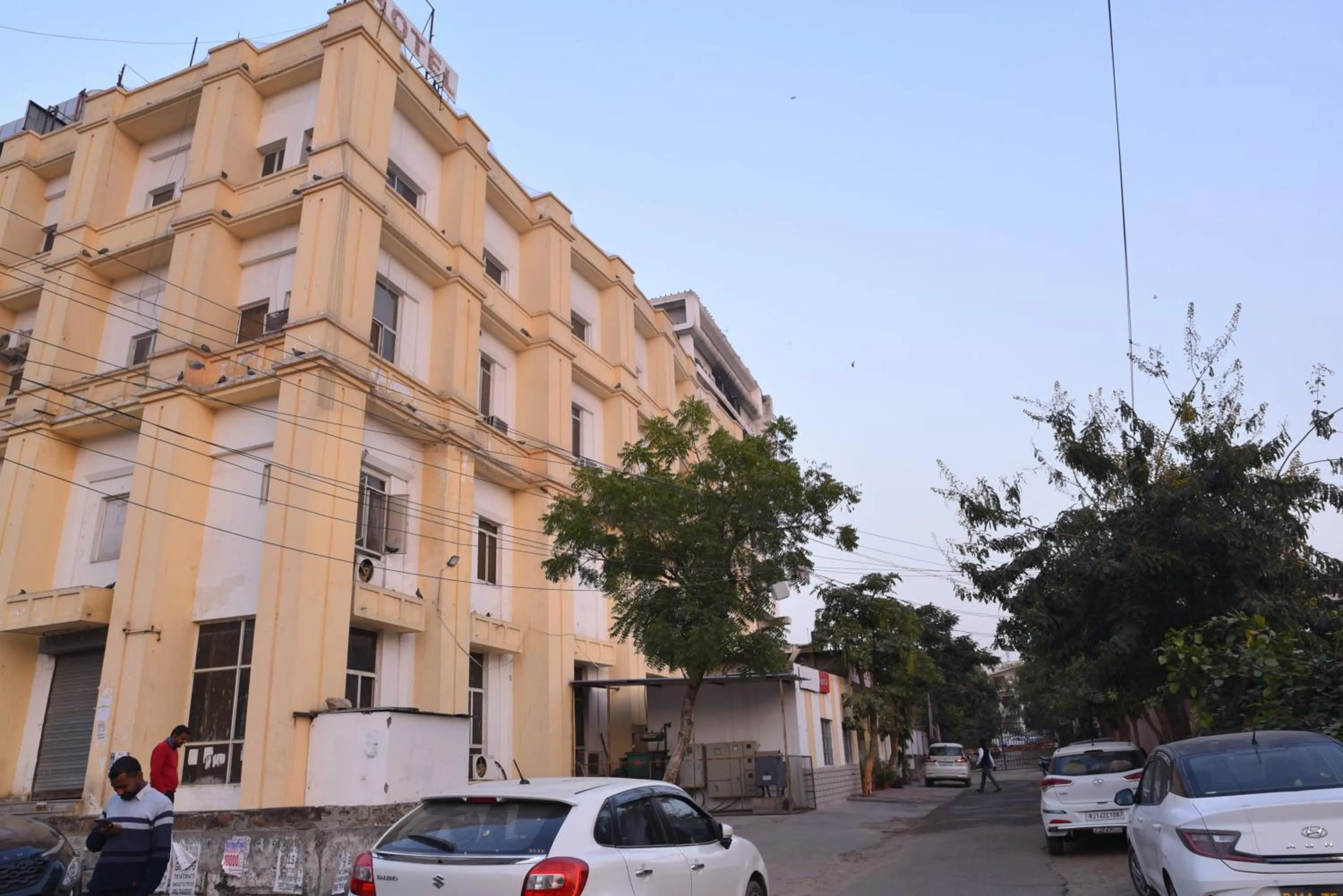 Property building in Hotel C-9