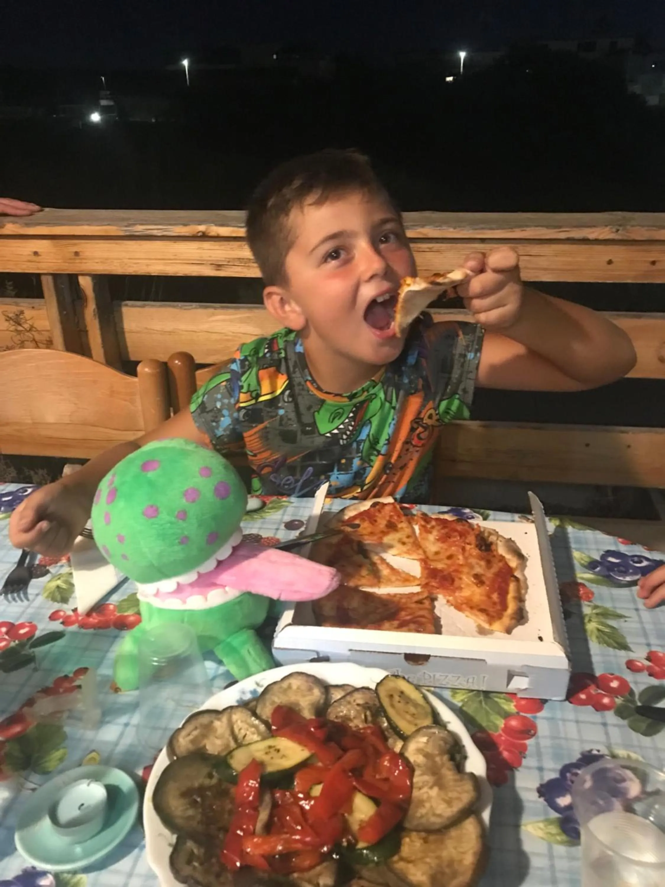 People in Stella Di Mare - ampio appartamento con DUE bagni - fronte mare