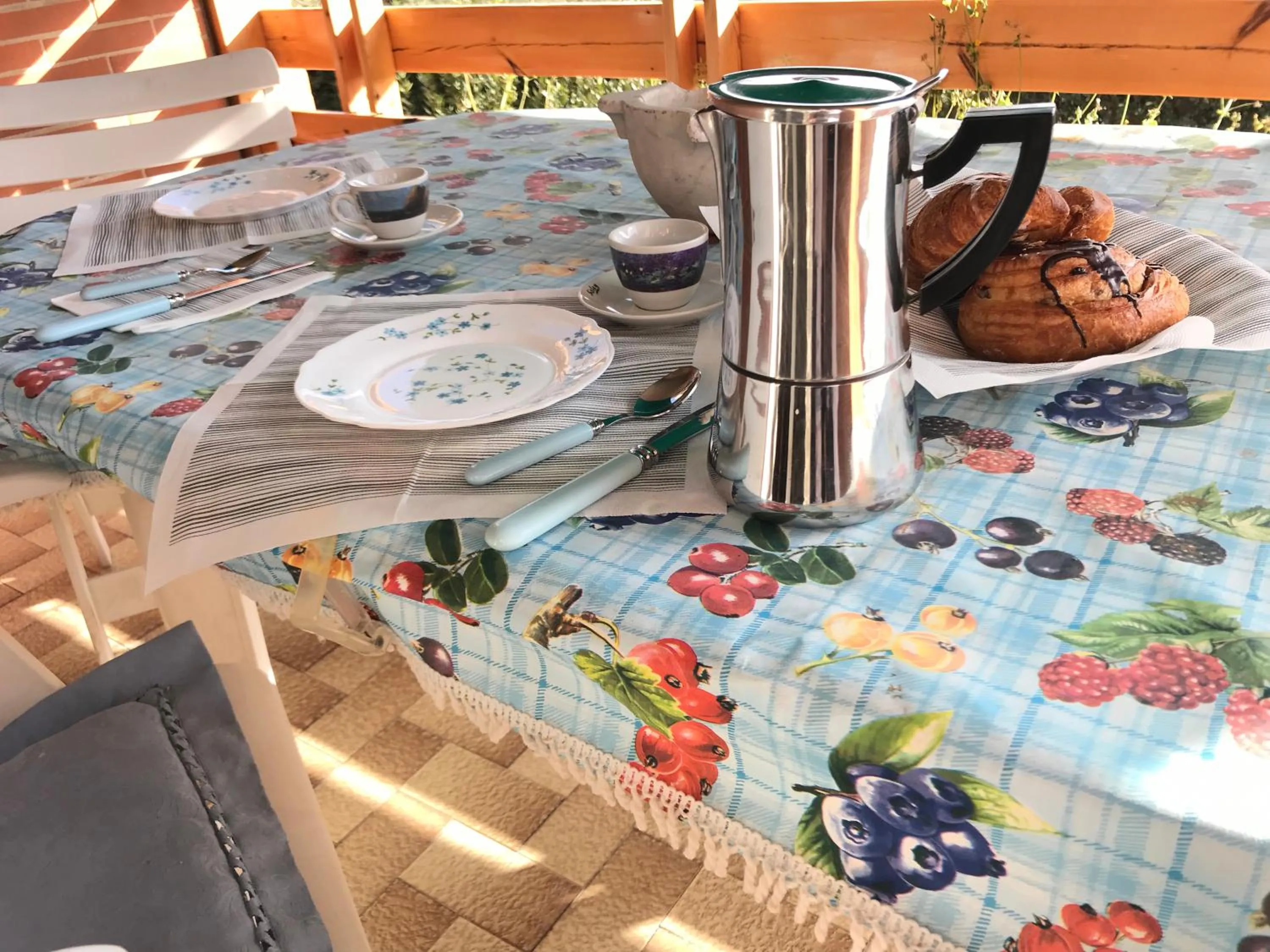 Coffee/tea facilities in Stella Di Mare - ampio appartamento con DUE bagni - fronte mare