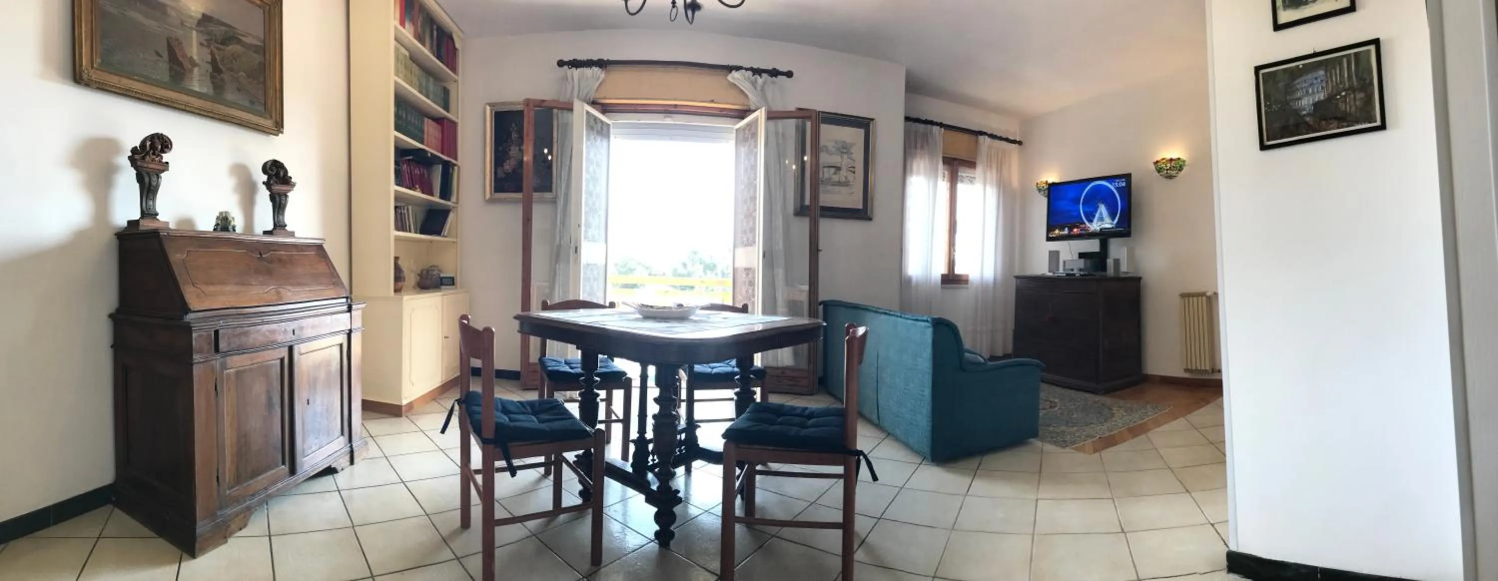 Communal lounge/ TV room in Stella Di Mare - ampio appartamento con DUE bagni - fronte mare