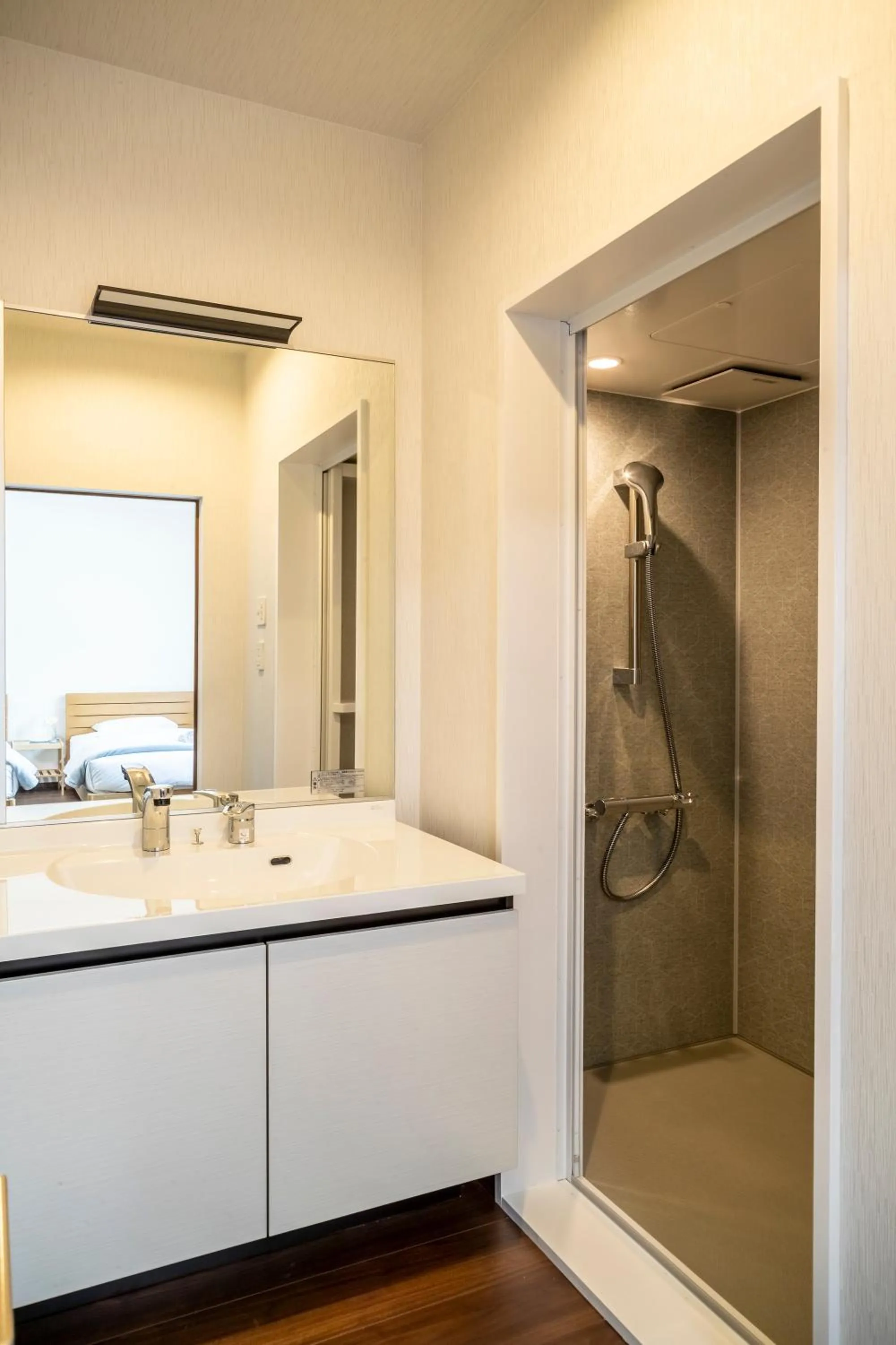 Shower in Blue Heron