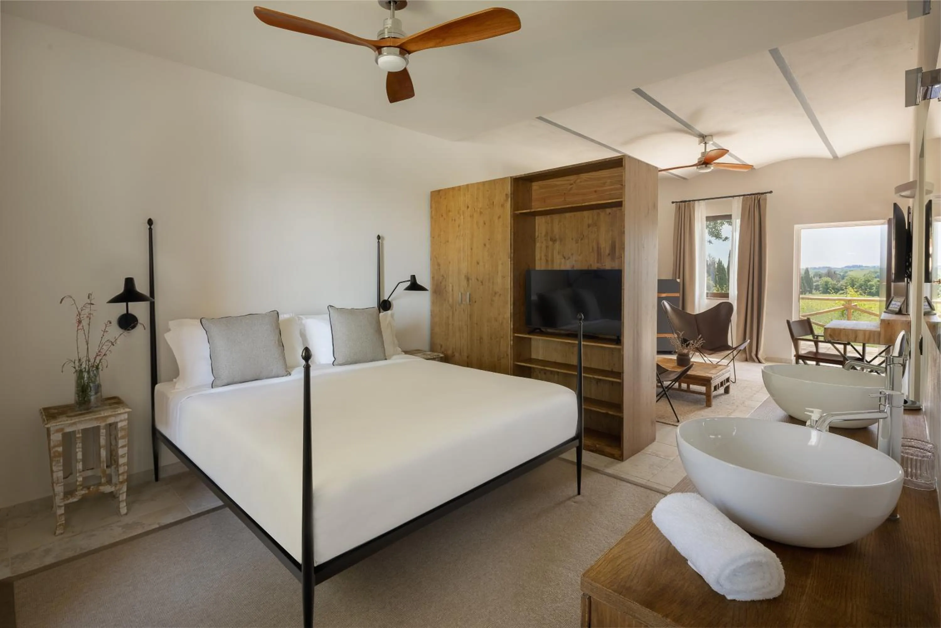 Photo of the whole room, Bed in Precise Tale Poggio Alla Sala