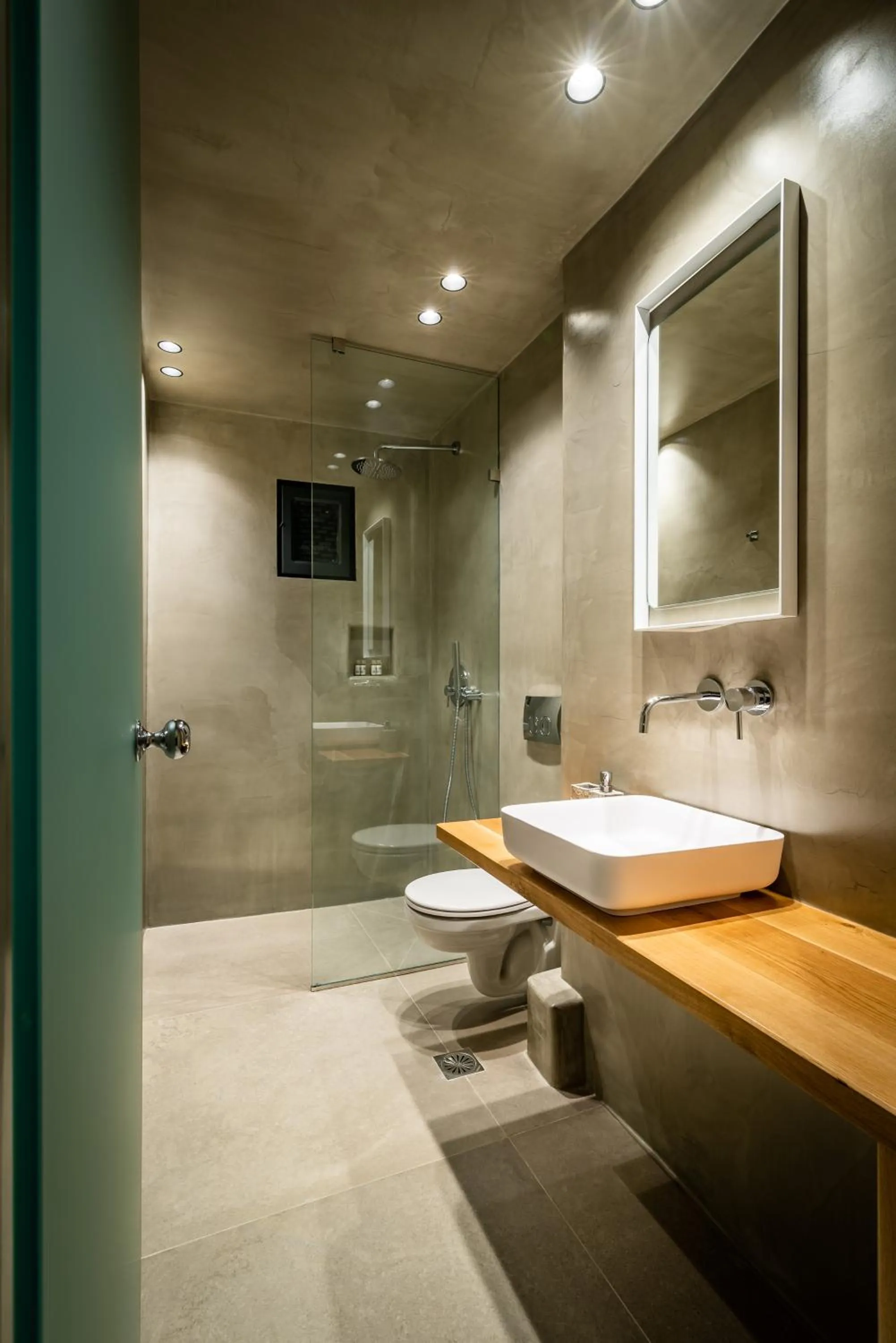 Shower in San Giorgio