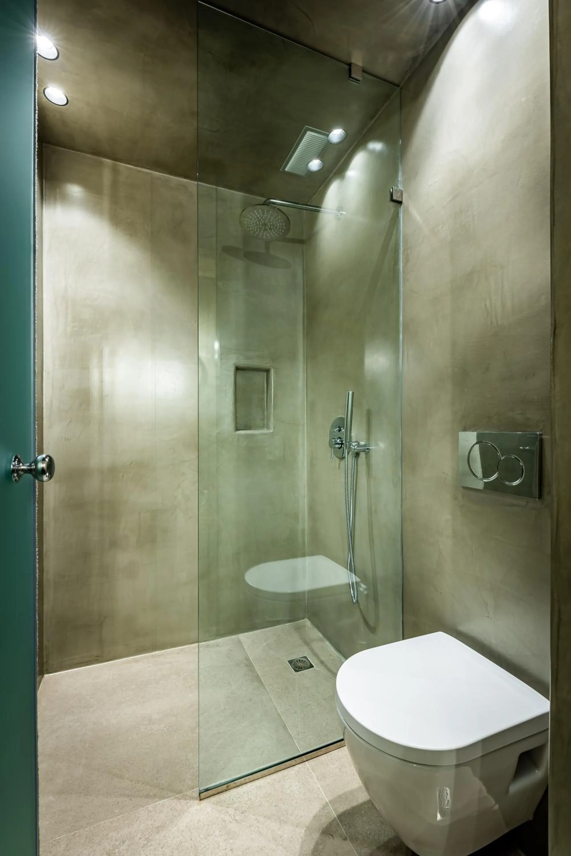 Shower in San Giorgio