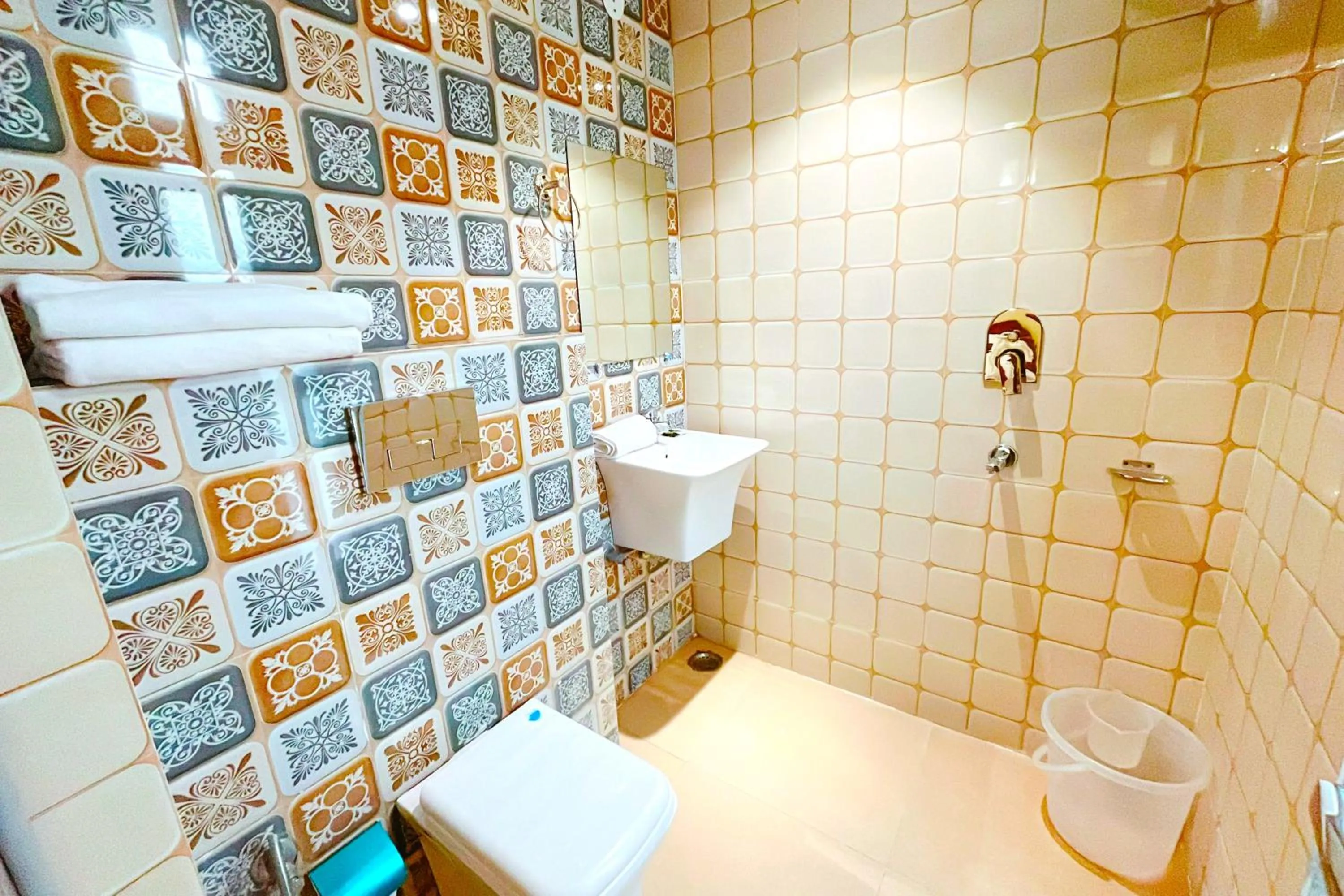 Shower in Ganga Ashoka Hotel Rishikesh