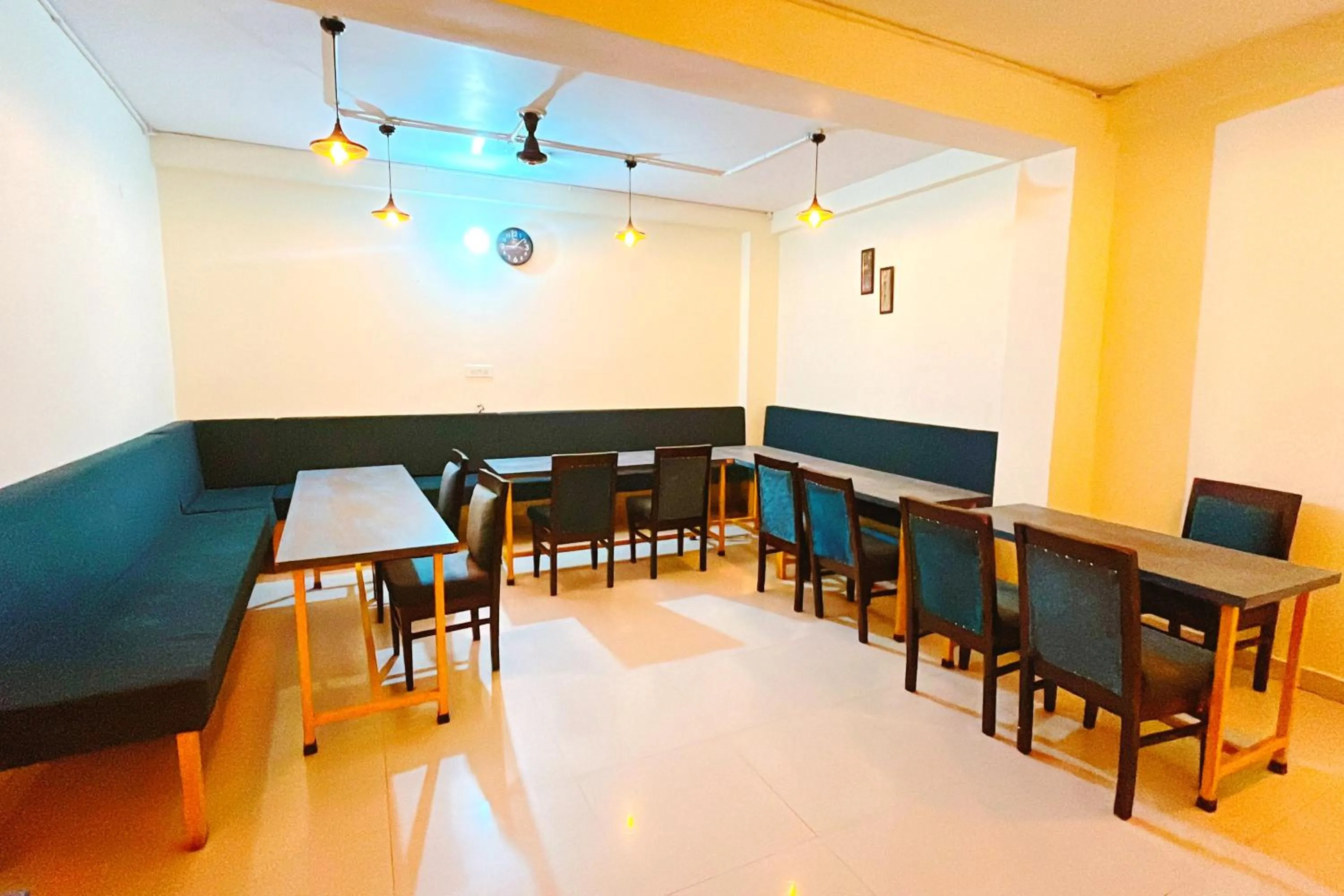 Restaurant/places to eat in Ganga Ashoka Hotel Rishikesh