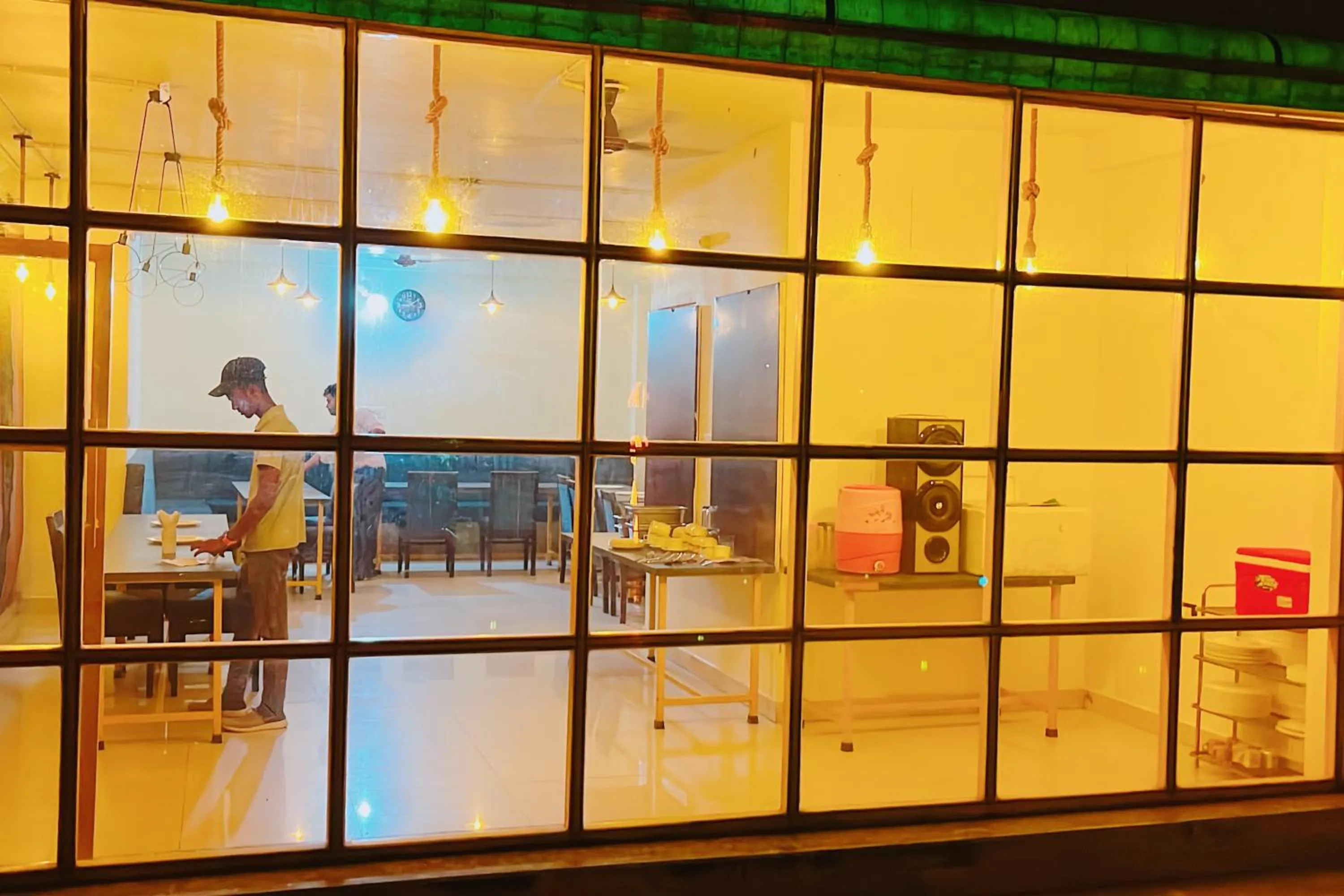 Restaurant/places to eat in Ganga Ashoka Hotel Rishikesh