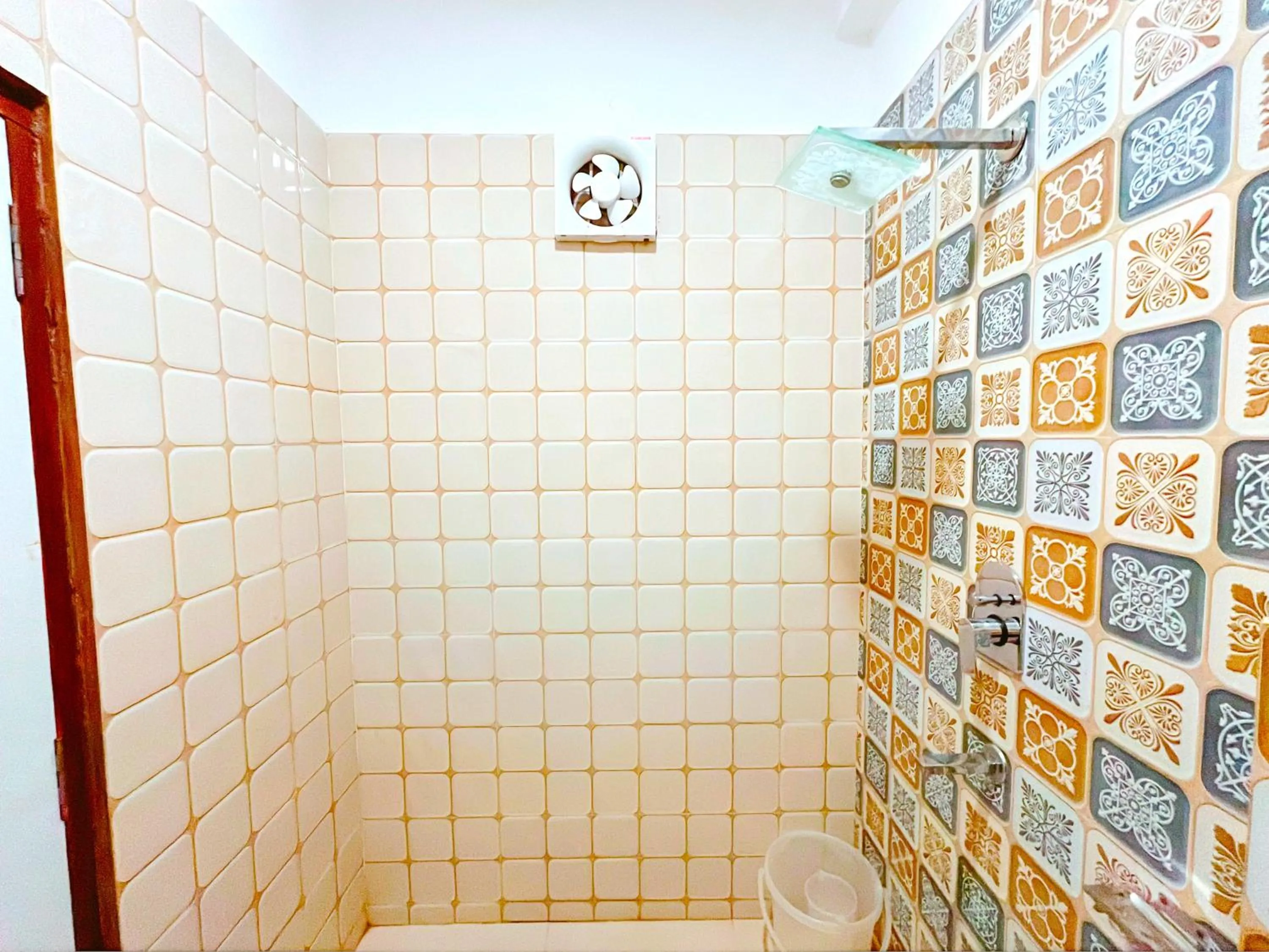 Shower in Ganga Ashoka Hotel Rishikesh