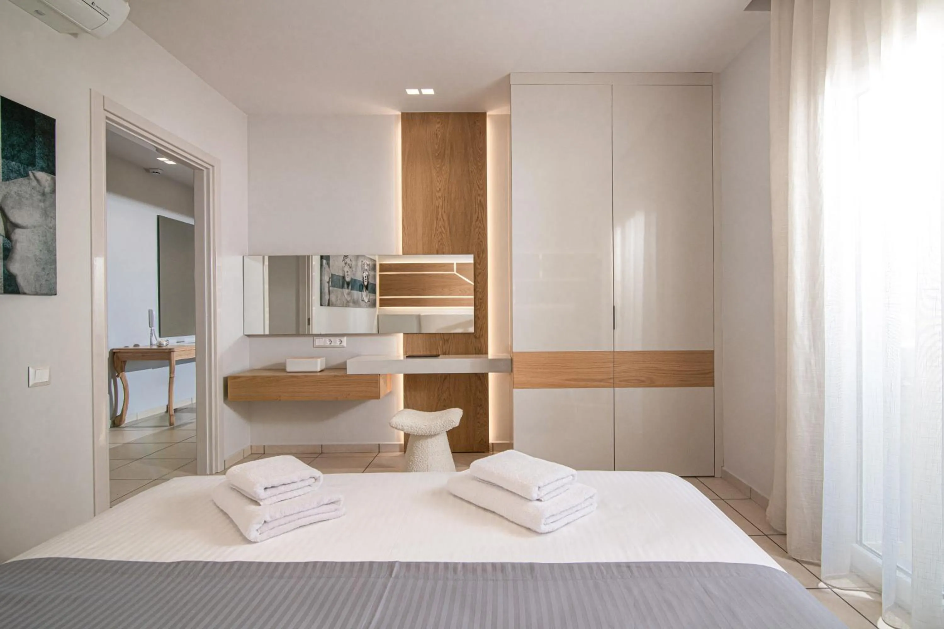 Bedroom, Bed in Filia Luxury Suites