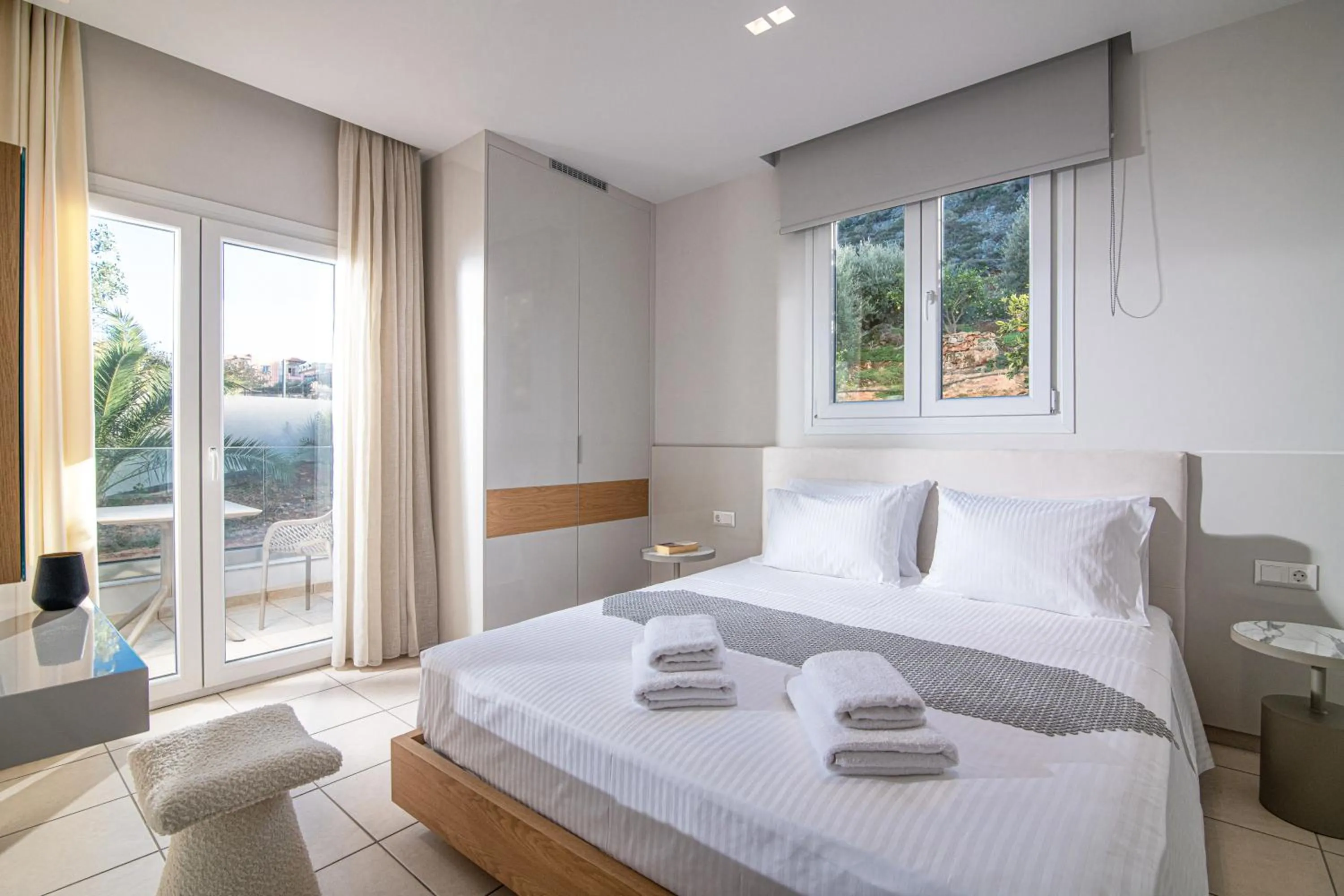 Bed in Filia Luxury Suites