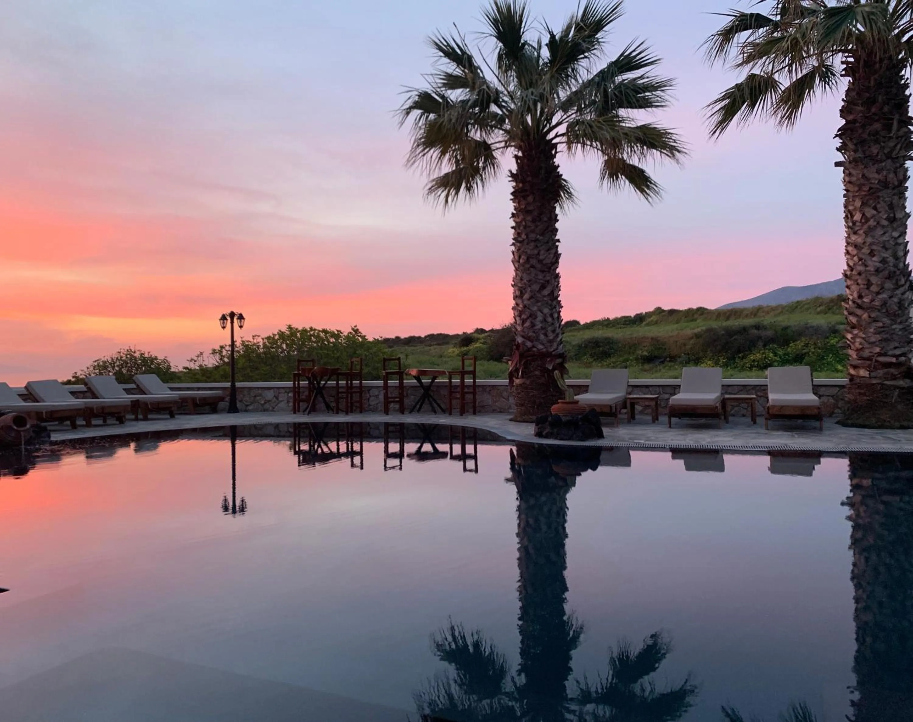 Swimming pool in Villa Manos Hotel