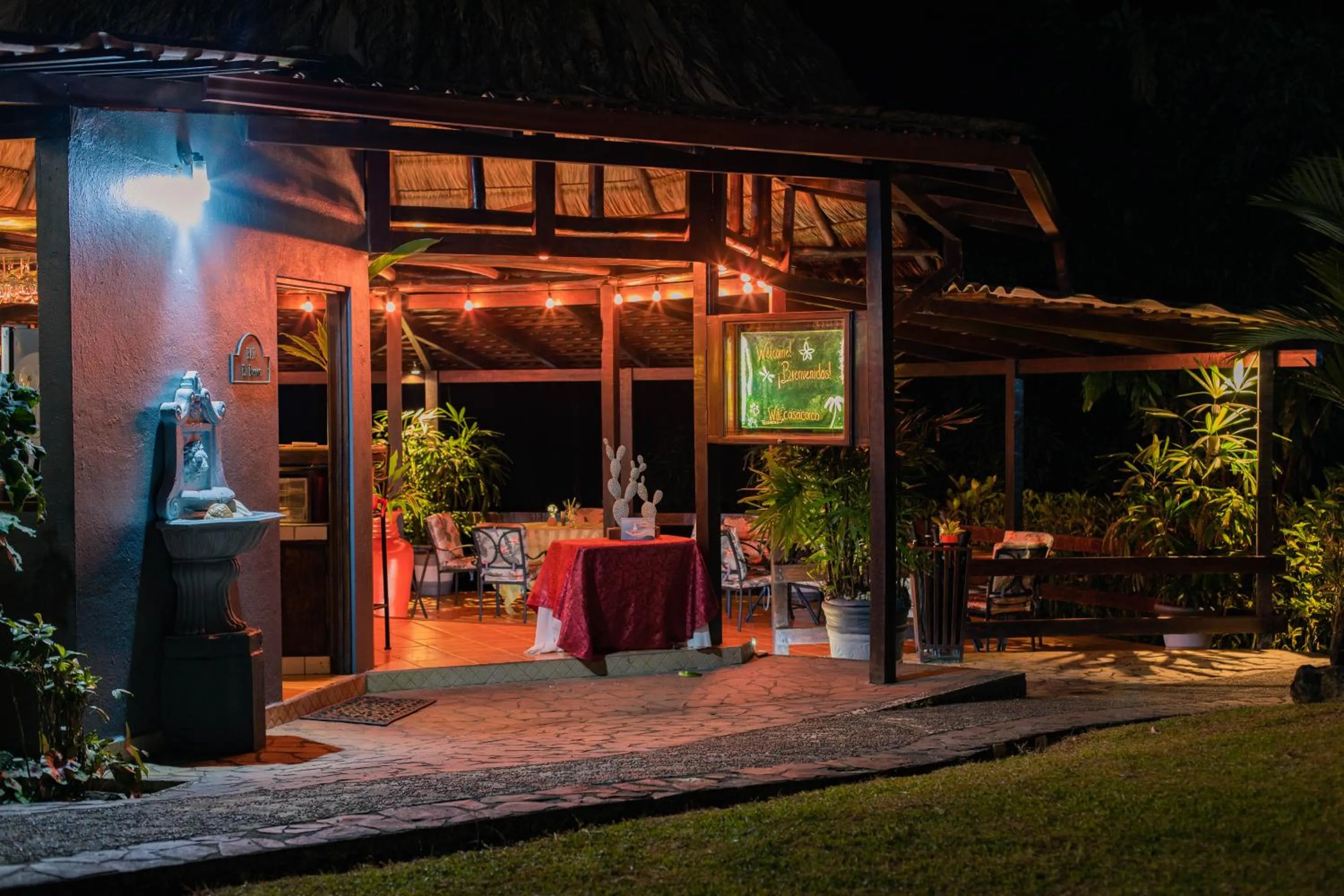 Property building in Corcovado Wilderness Lodge by SCP