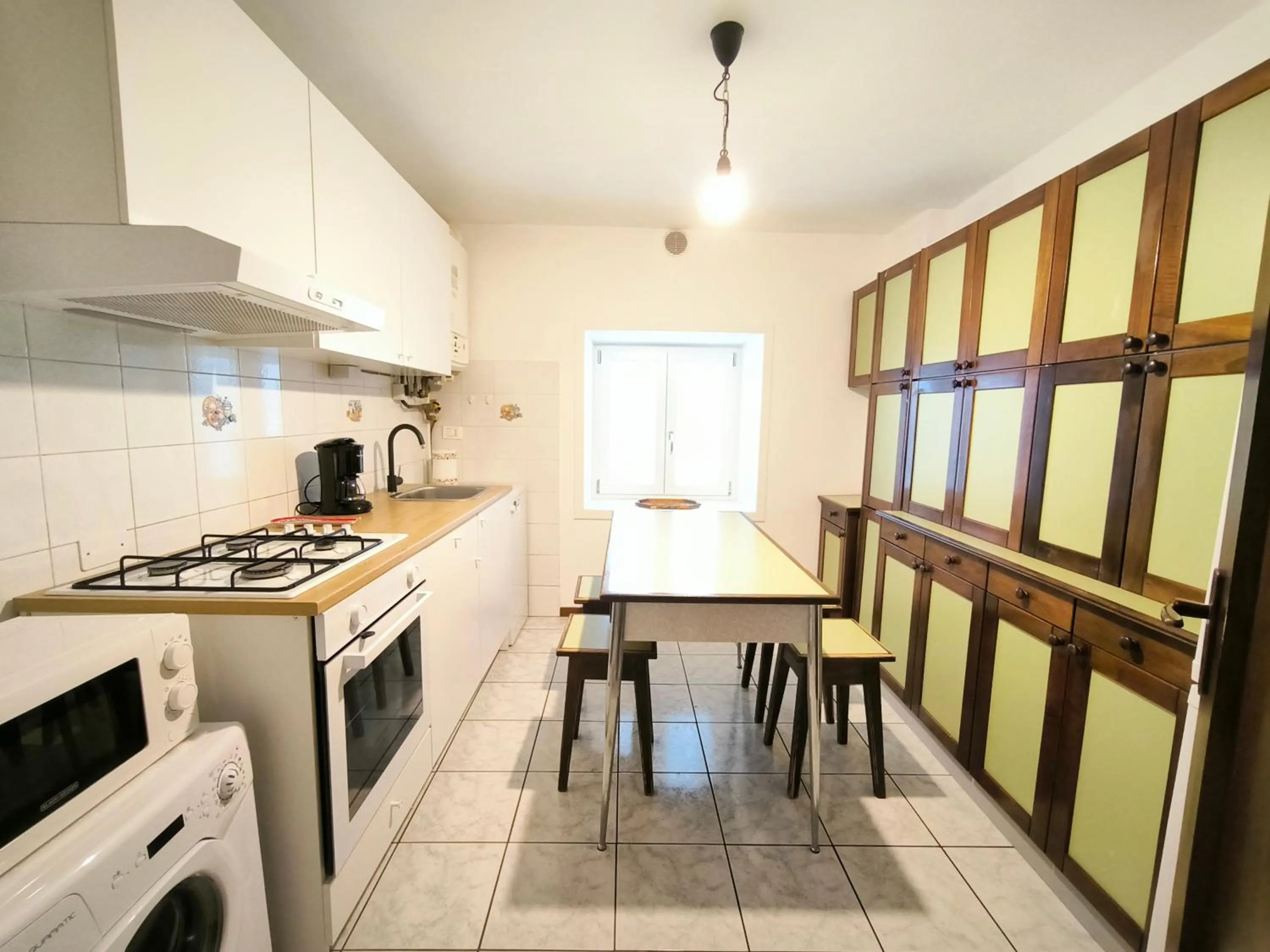 Kitchen or kitchenette in Miryam