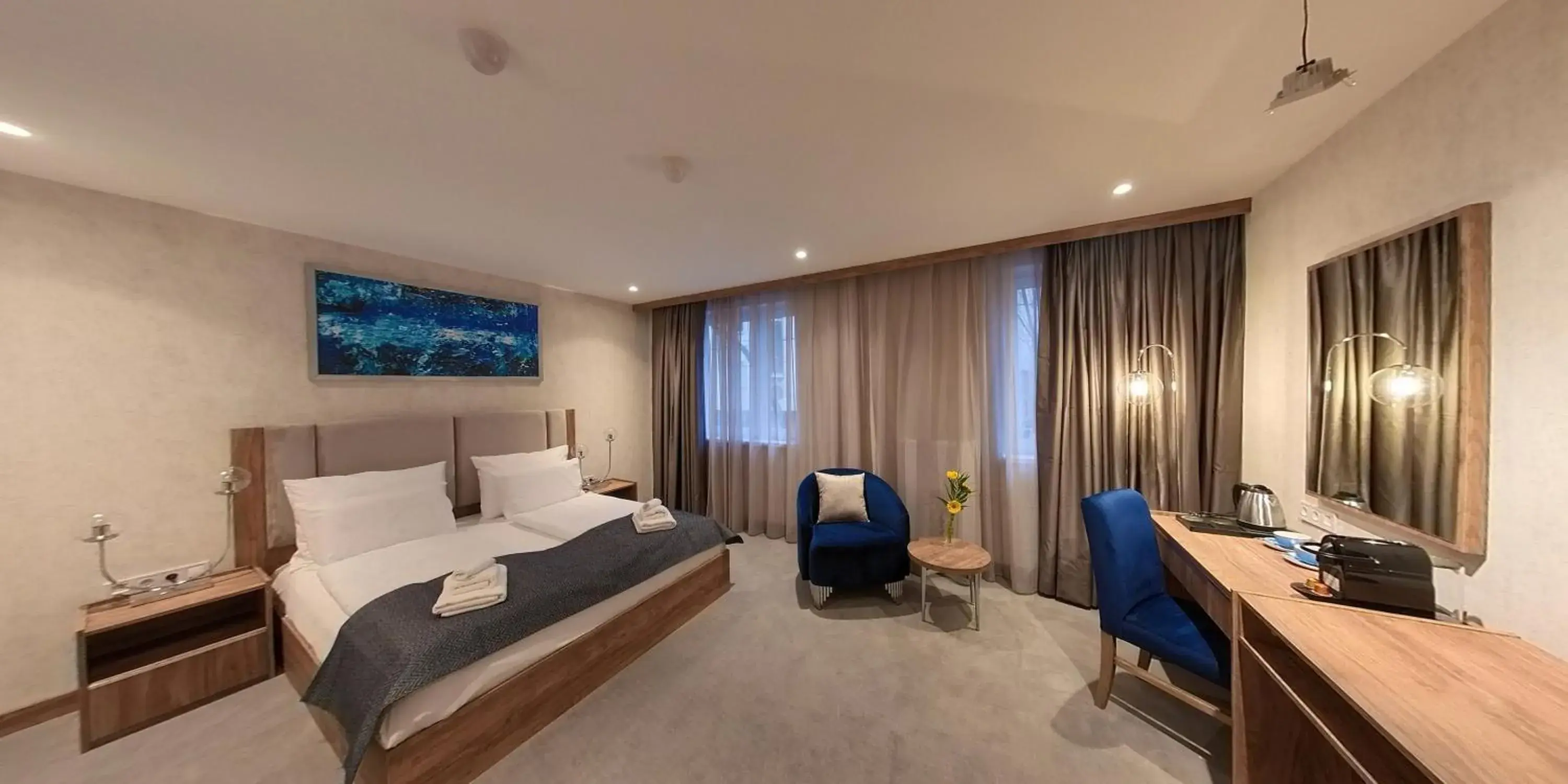 Standard Queen Room in Hotel Foldana Standard Queen Room in Hotel Foldana