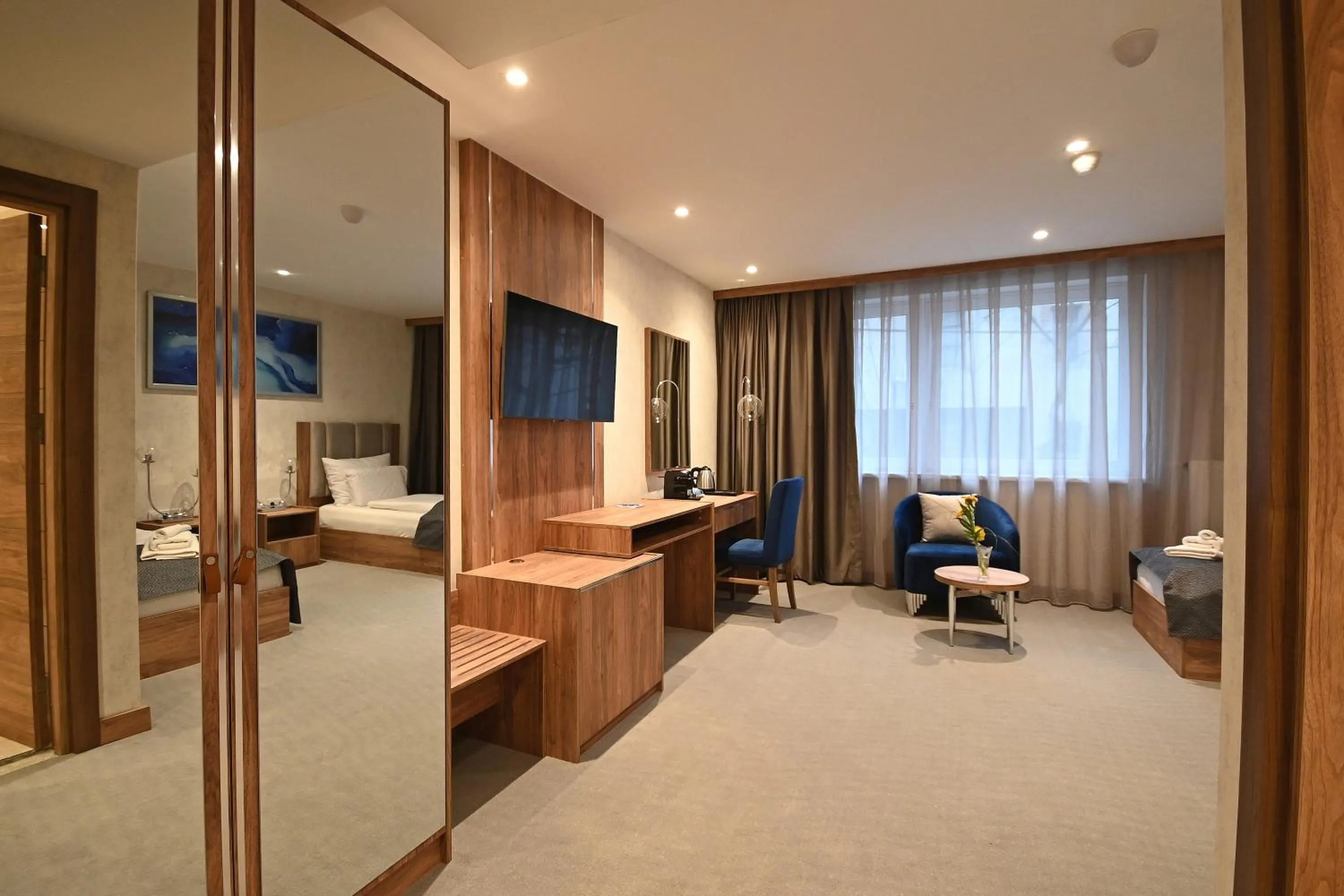 Photo of the whole room in Hotel Foldana