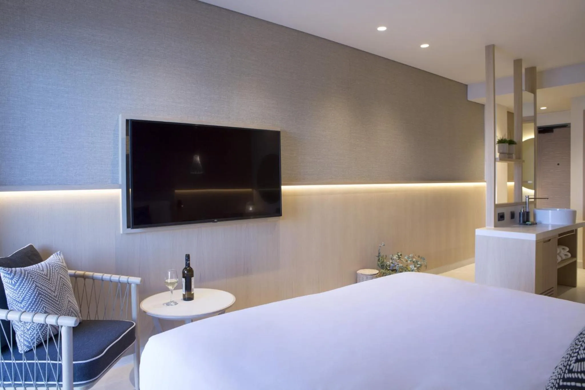 Bedroom, Bed in Cora Hotel & Spa