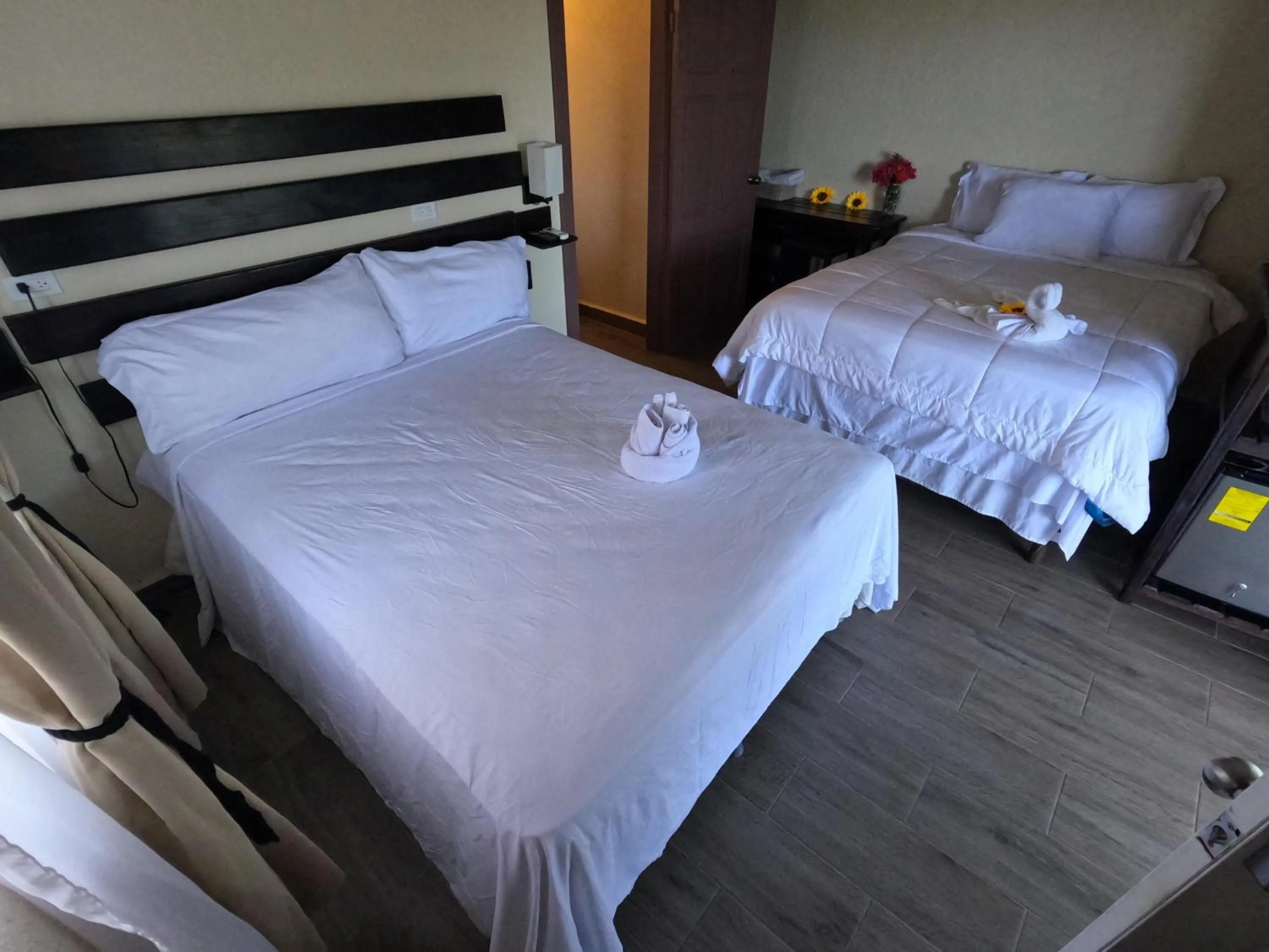 Bedroom, Bed in Ocean View Hotel and Restaurant