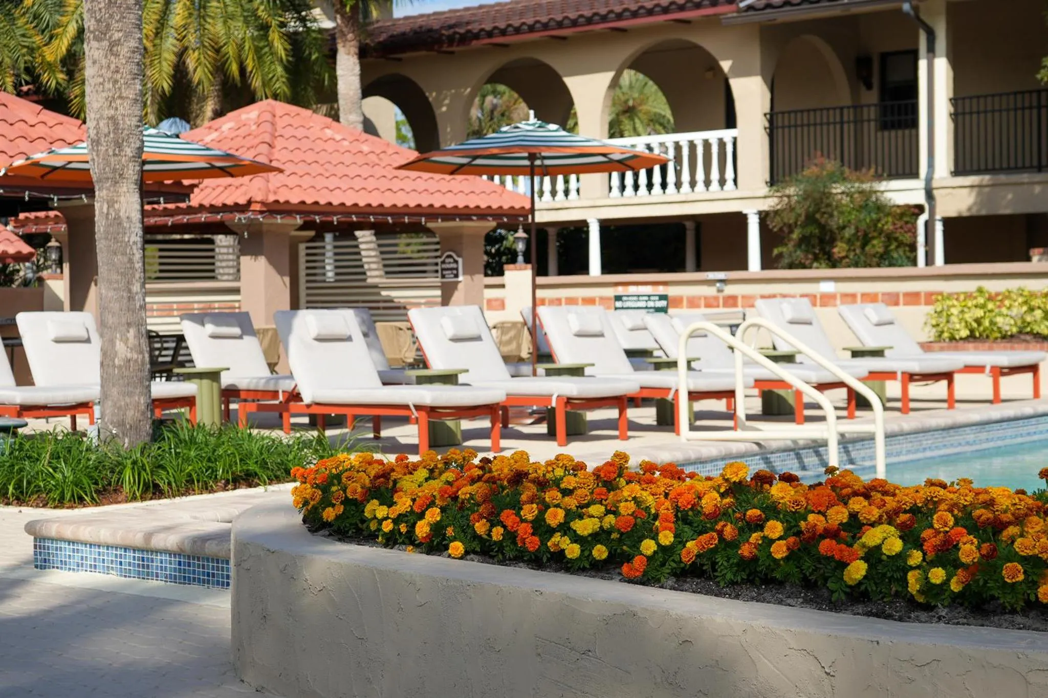 Swimming pool in Mission Resort and Club
