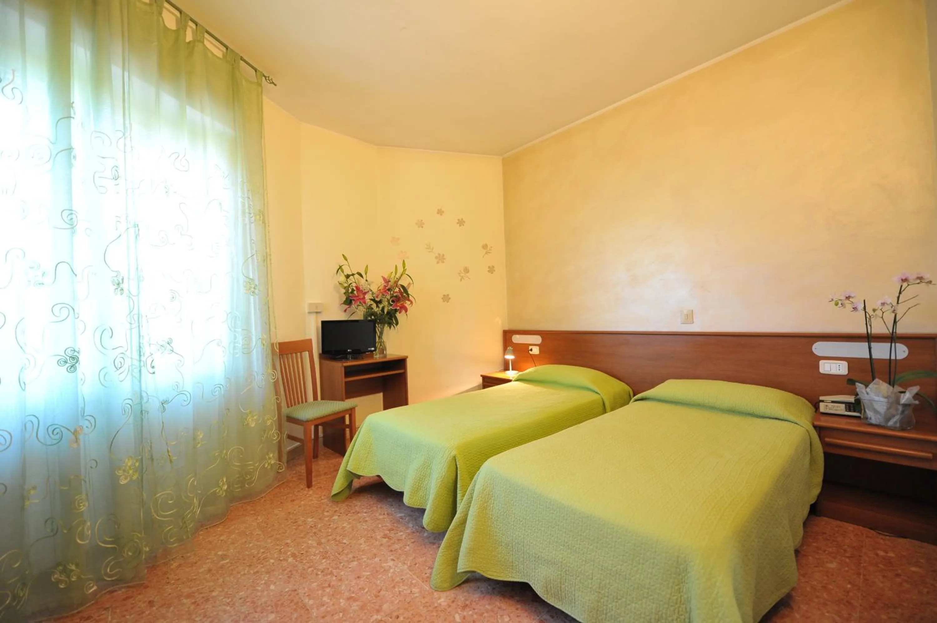 Bedroom, Bed in Hotel Astor