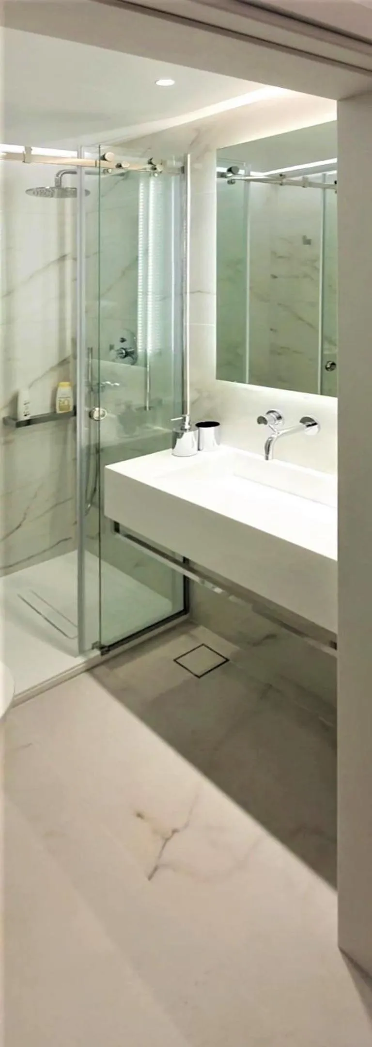 Shower in Tzanis Resort Skyros