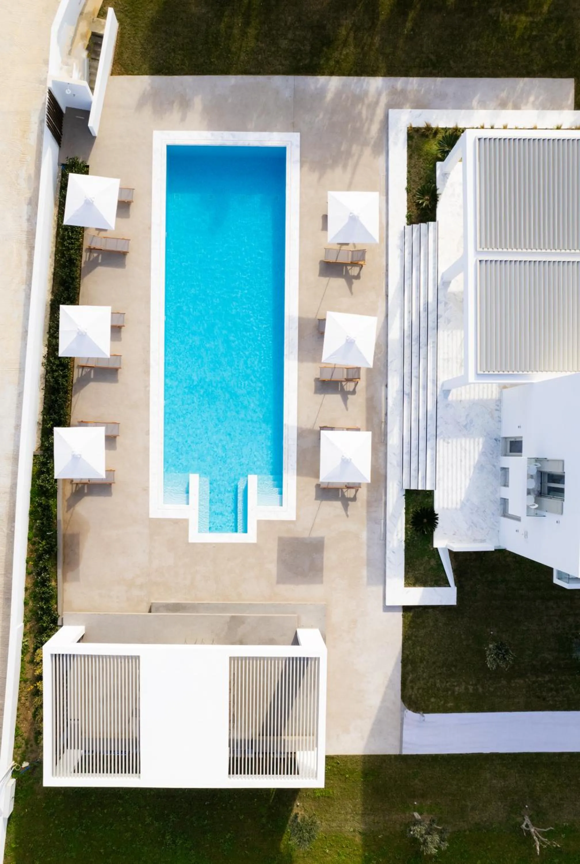 Swimming pool in Tzanis Resort Skyros